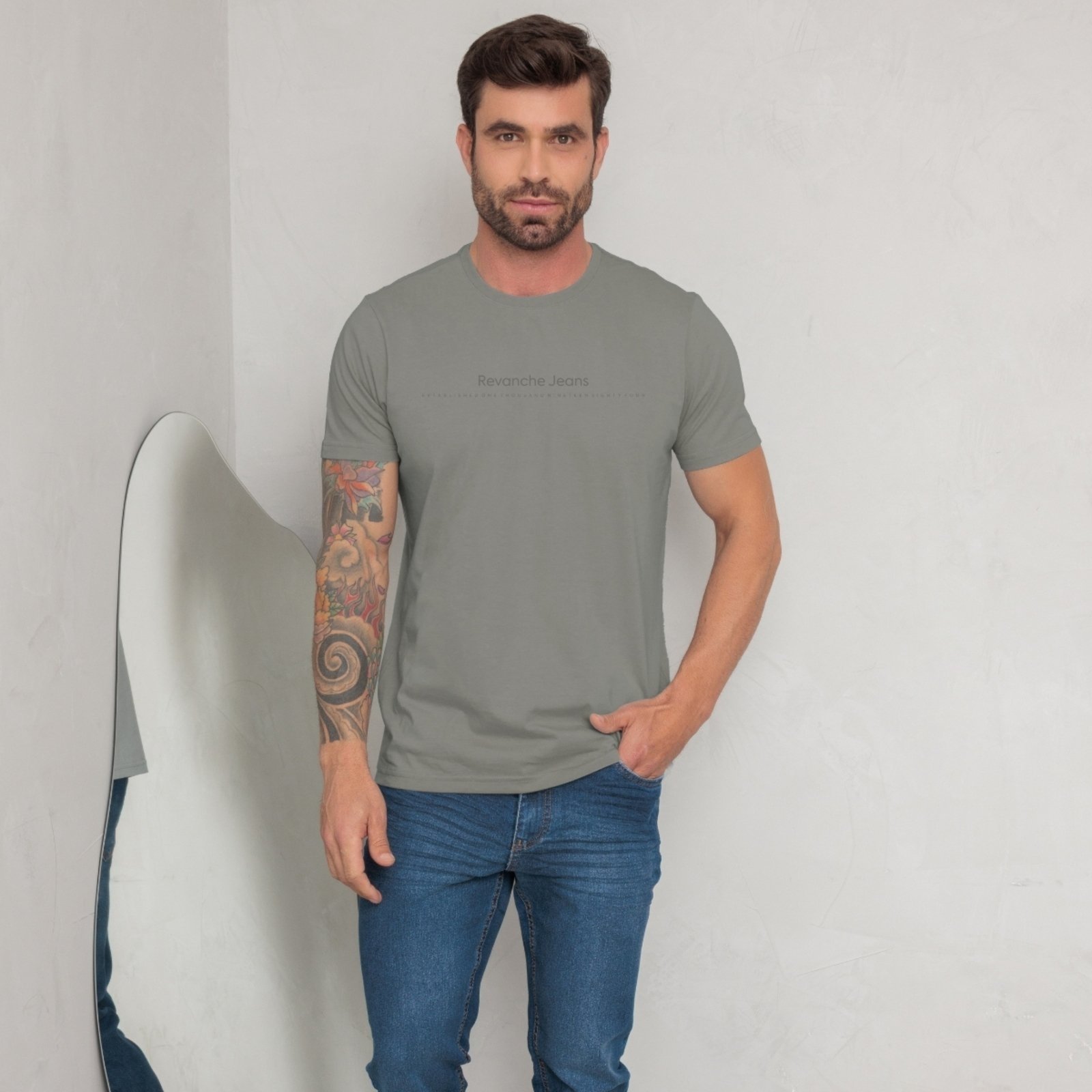 Vista 2 Camiseta Estampada Masculino Revanche Cenabo castanho Revanche castanho