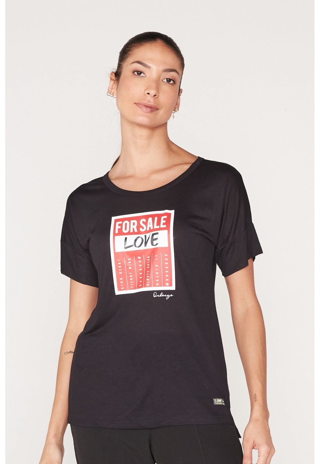 Camiseta Onbongo Feminina Estampada Preta