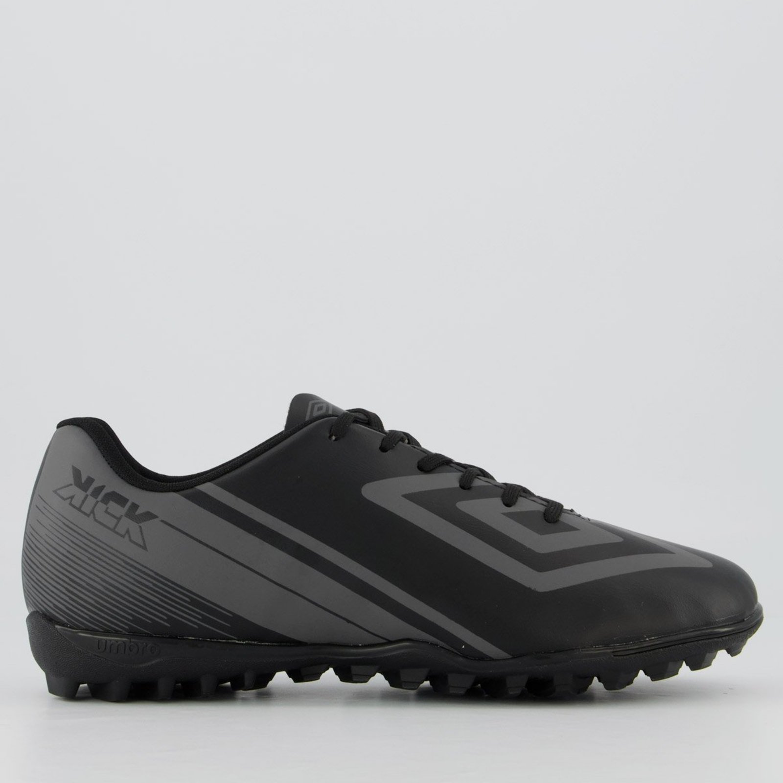 Chuteira Umbro Kick Society Preta e Cinza