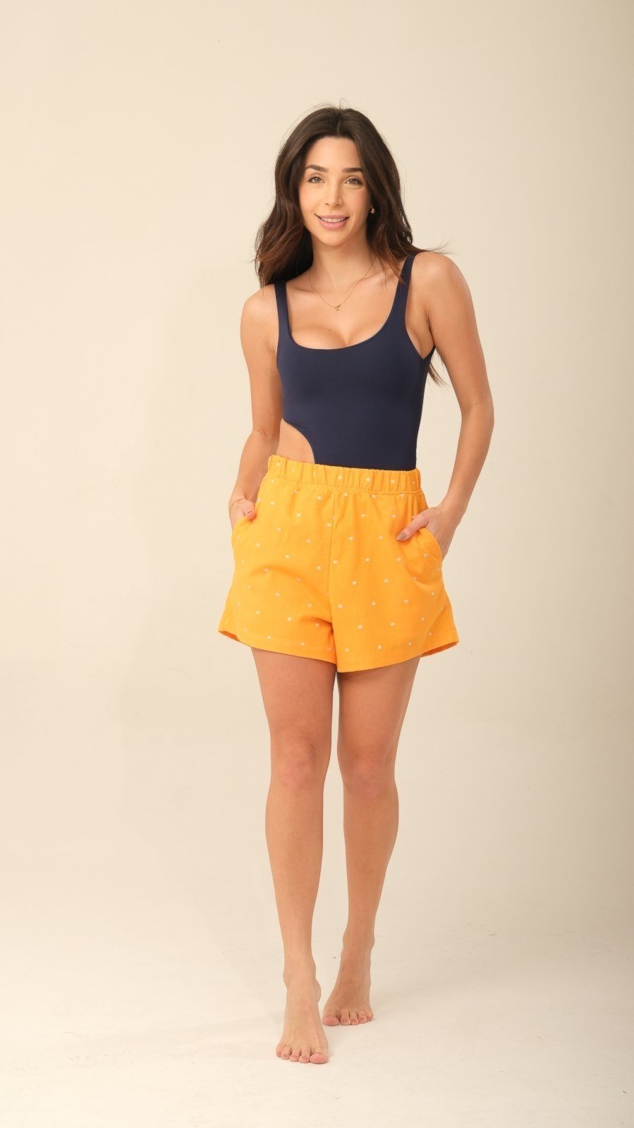 Short Amarí Cintura Alta Poá Amarelo