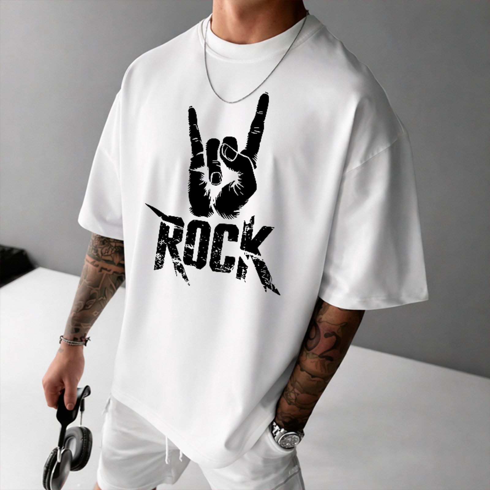 Camiseta Oversized Rock Mão Símbolo Heavy Metal Street Unissex Branco