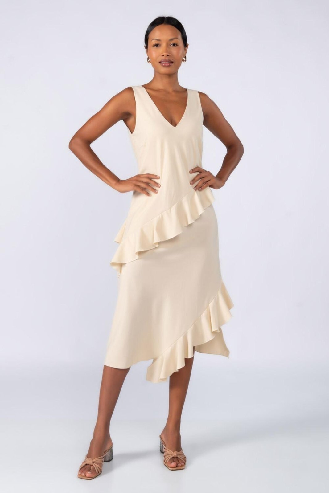 Vestido midi crepe com babados Bege