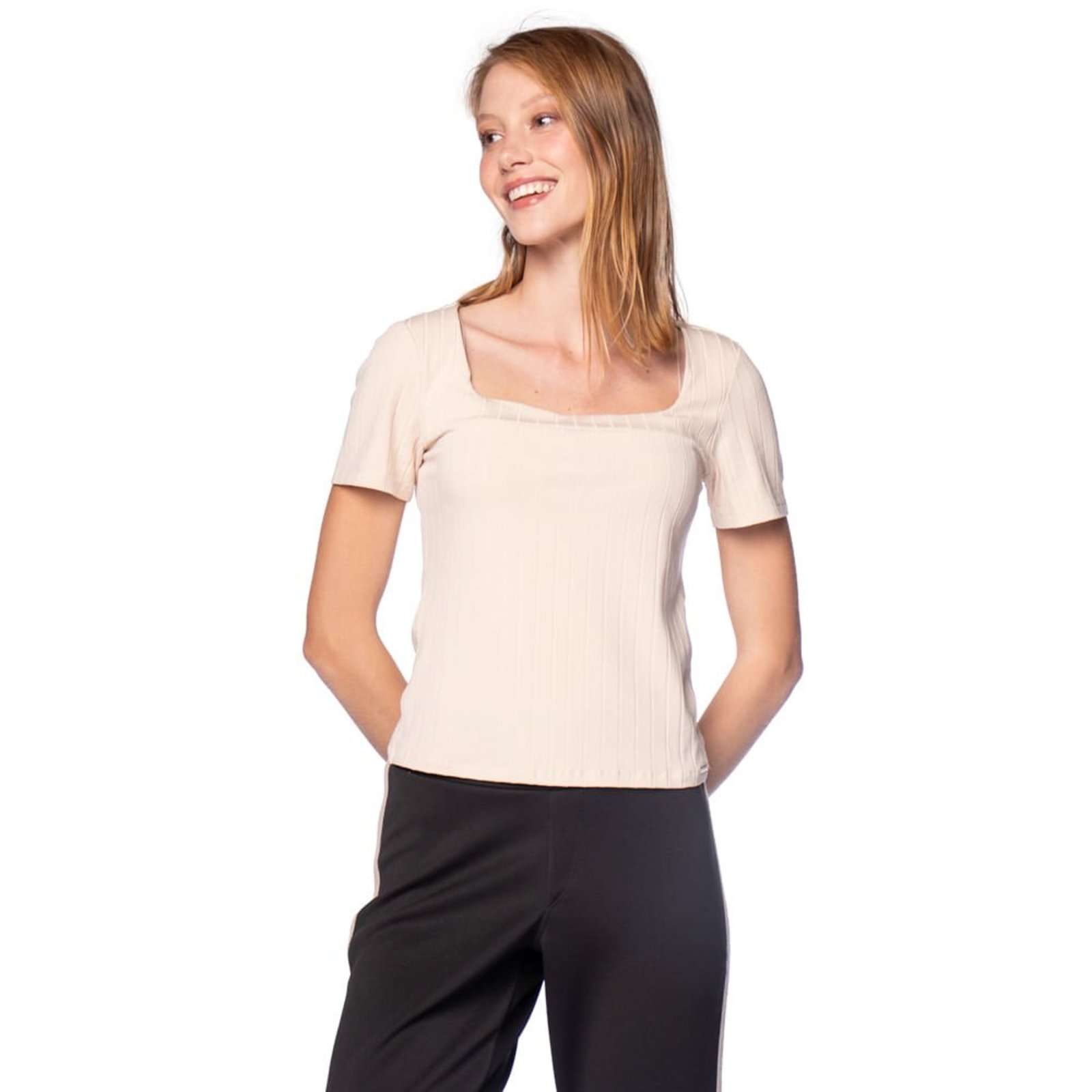Blusa Feminina Cativa Decote Reto Bege Claro