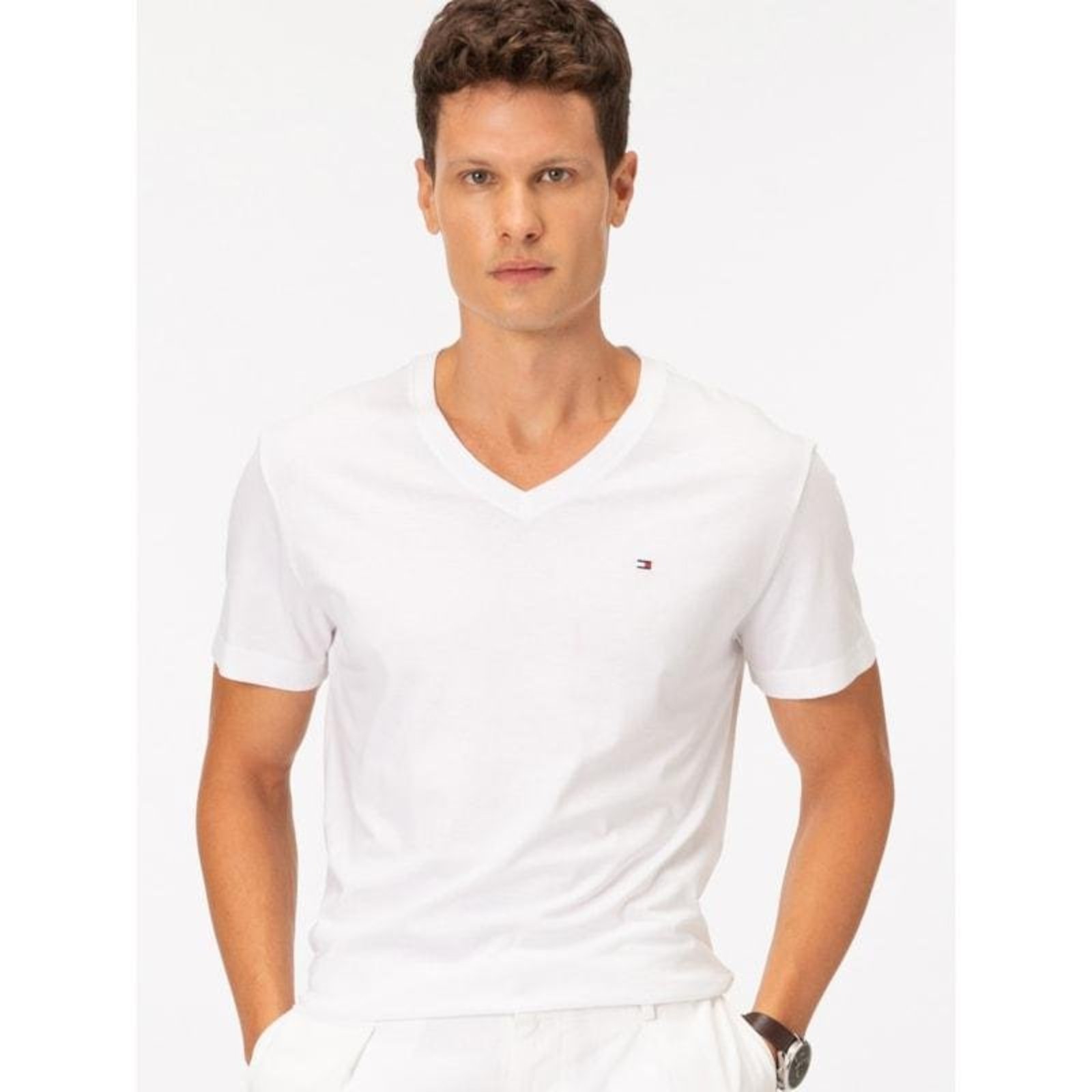 Camiseta em Algodão Pima com Gola V Branco