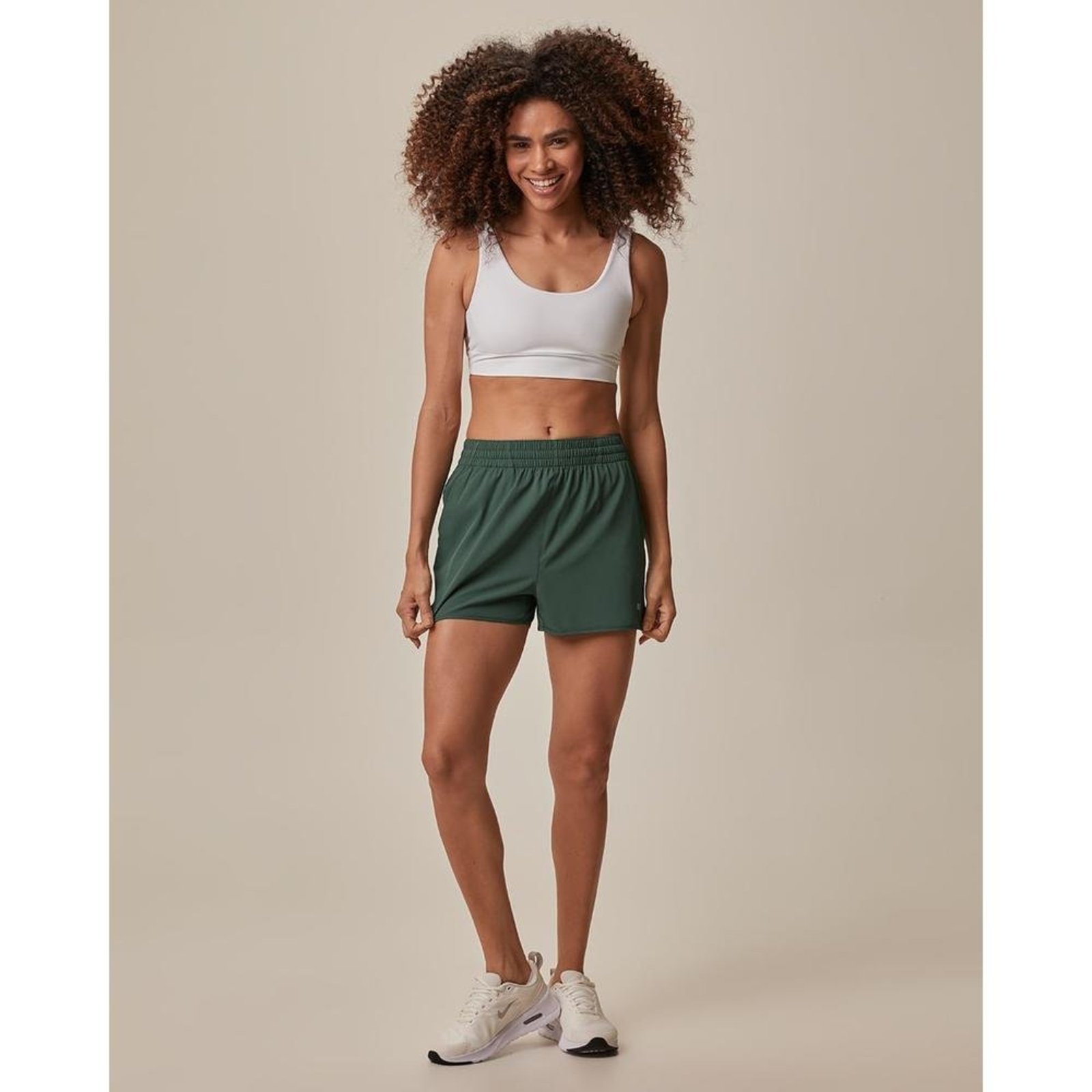 Shorts Esportivo Feminino Runner Bolso-Faca Em Tafetá Com Elastano Malwee Active