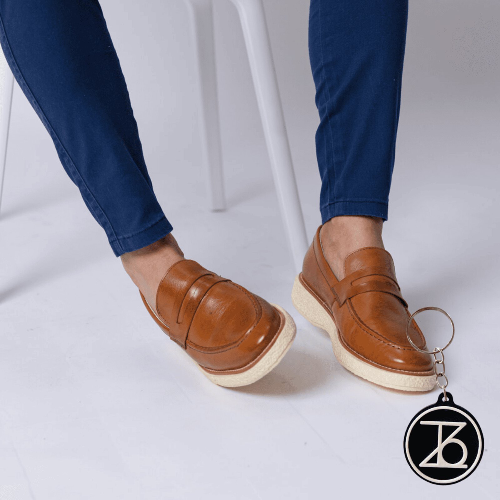 Sapato Mocassim Social em Couro Latego Massimo Sofisticação e Conforto+ Brinde Chaveiro Thézb
