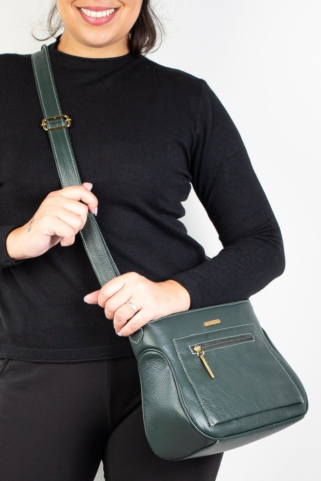 Vista 2 Bolsa Andrea Vinci Feminina Tiracolo De Couro Liso Maísa verde militar verde militar