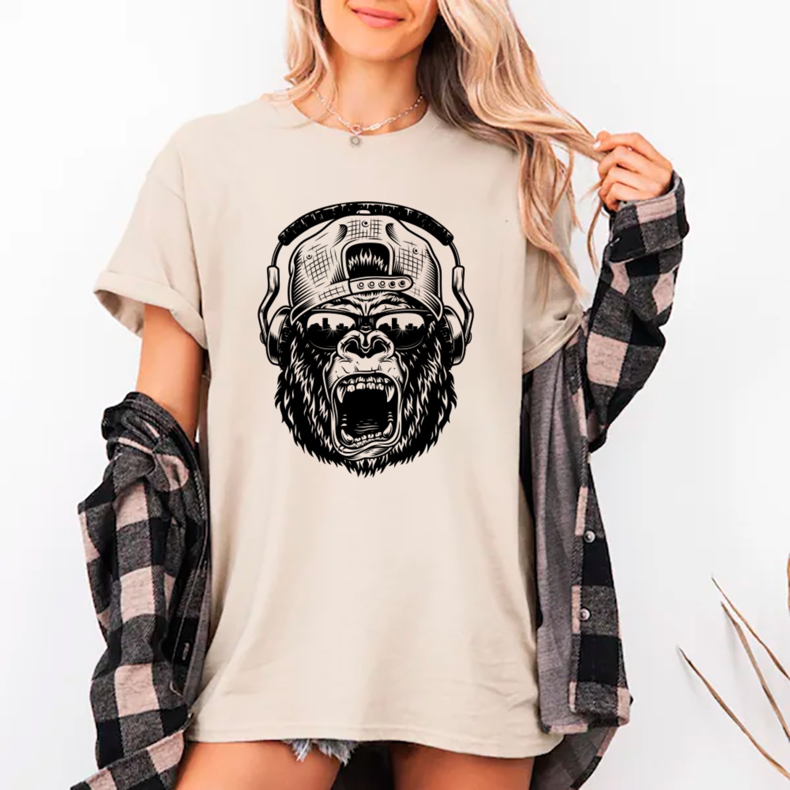 Vista 2 Camiseta Ousy Unissex Streetwear Gorila Arte Exclusiva Premium Oversized Off White off-white white ousy off-white white