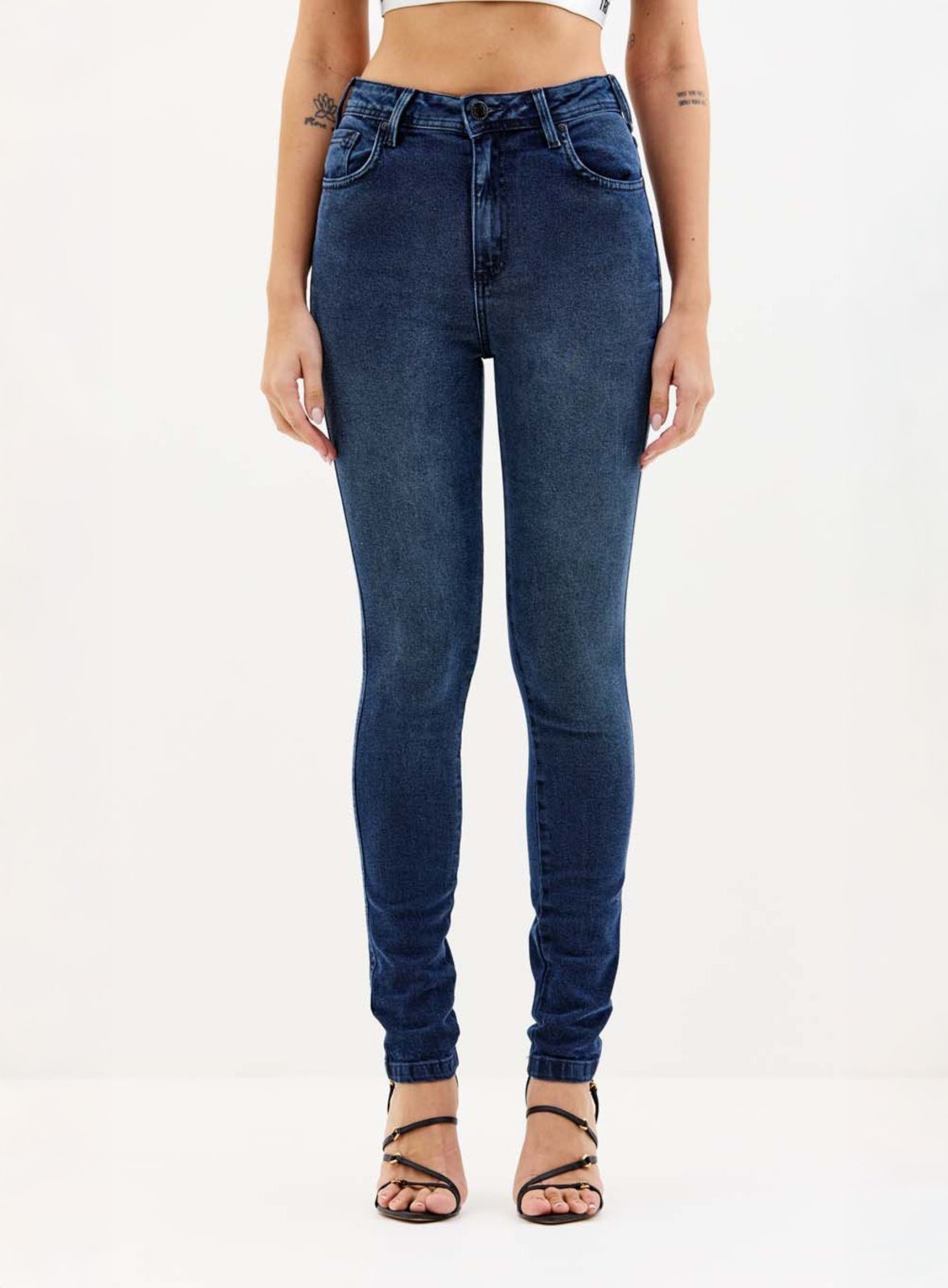 Vista 2 Calça Jeans Gisele Triton Indigo azul indigo Triton azul indigo