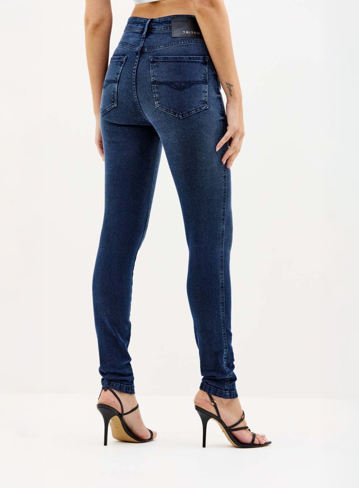 Vista 3 Calça Jeans Gisele Triton Indigo azul indigo Triton azul indigo