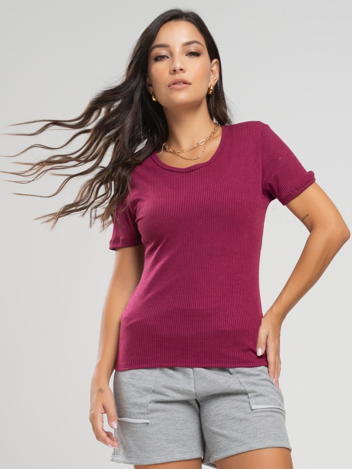 Blusa Canelada Vicbela Manga Curta Gola Redonda Vinho
