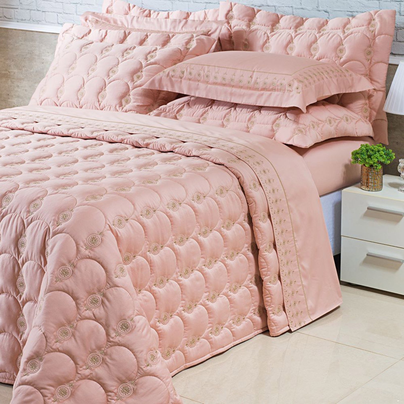 Kit Cobre Leito Colcha Casa Scarpa Garland Queen Algodão 400 Fios Acetinado Bordado 5 Peças - Rosê