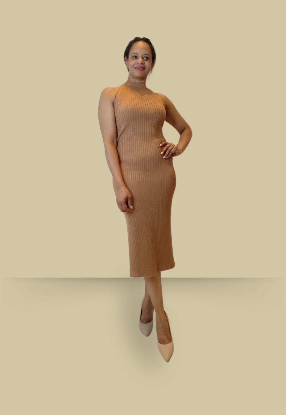 Vestido Canelado Tomasini Tricot Halter Caramelo
