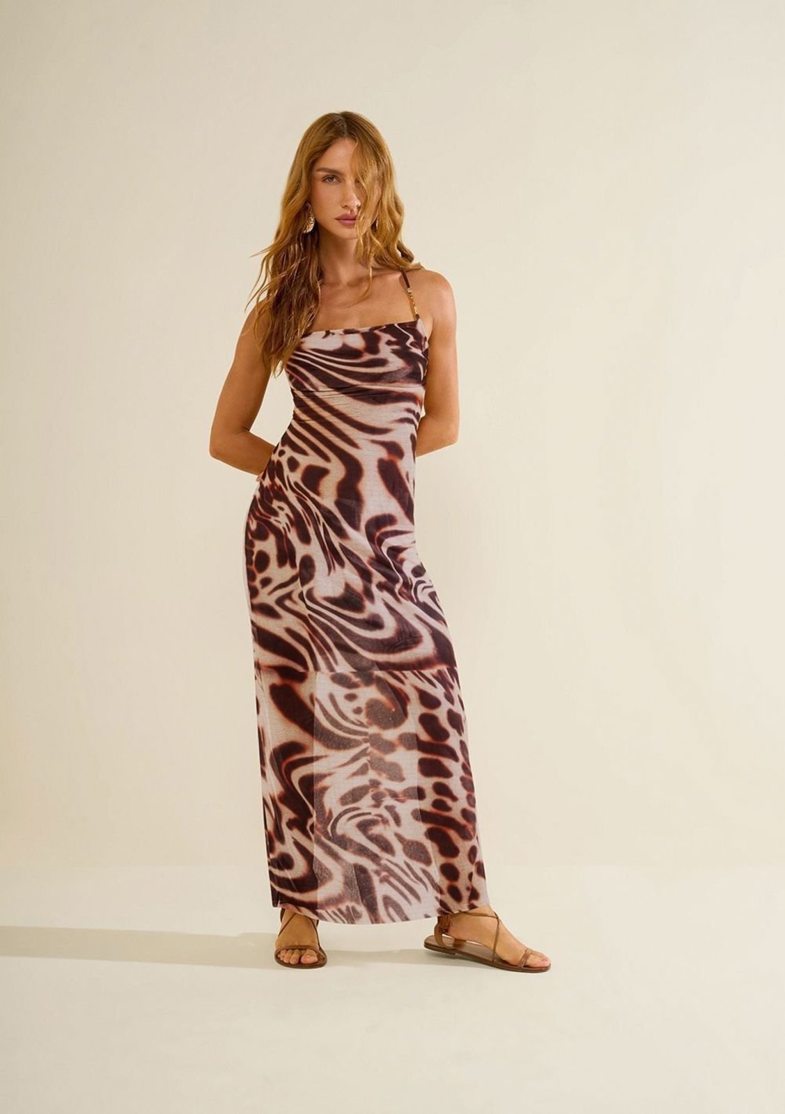 Vestido Morena Rosa Ajustado Decote Costas Sem Manga Longo - Bege