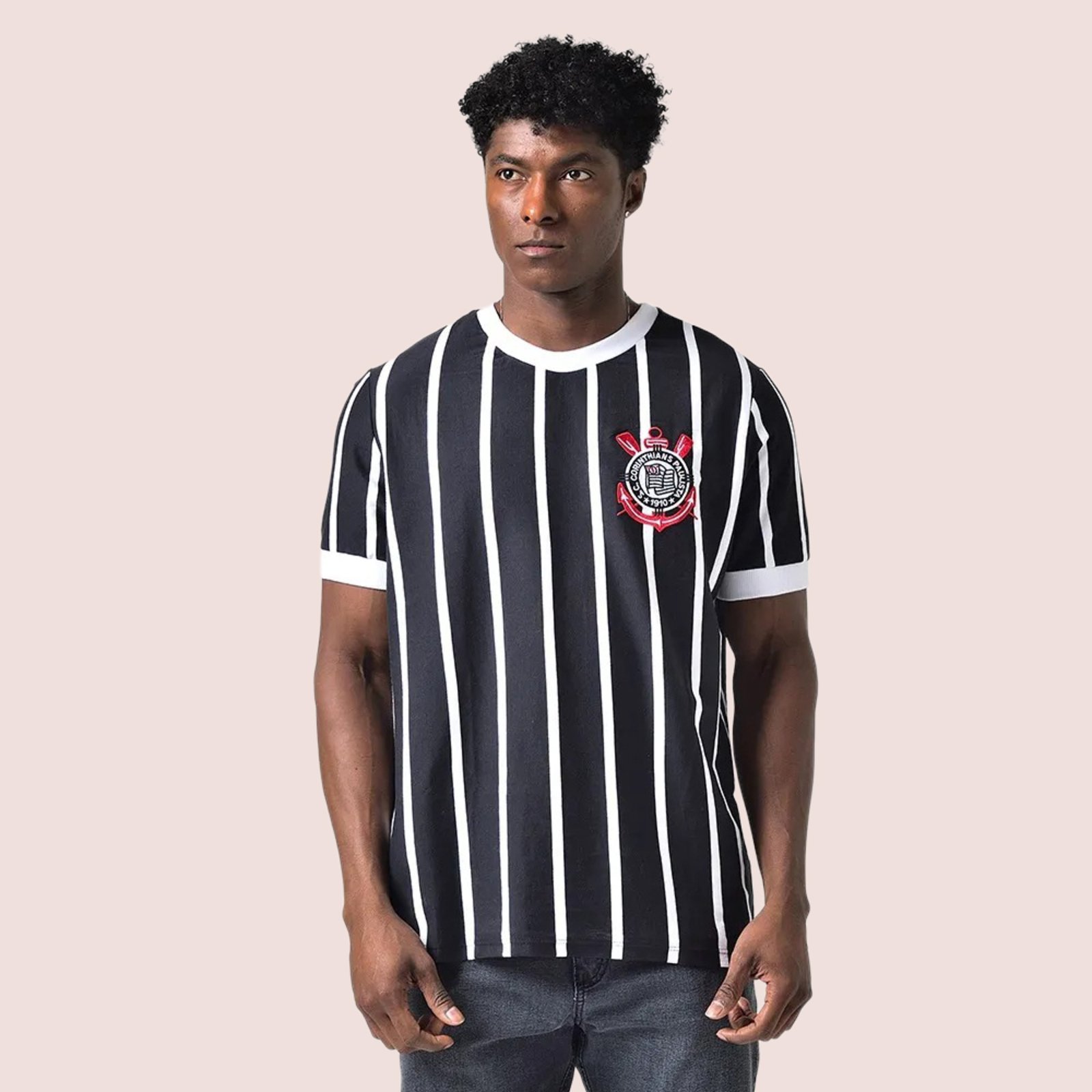 Camiseta Masculina Retrô Corinthians Democracia 1982 Preto