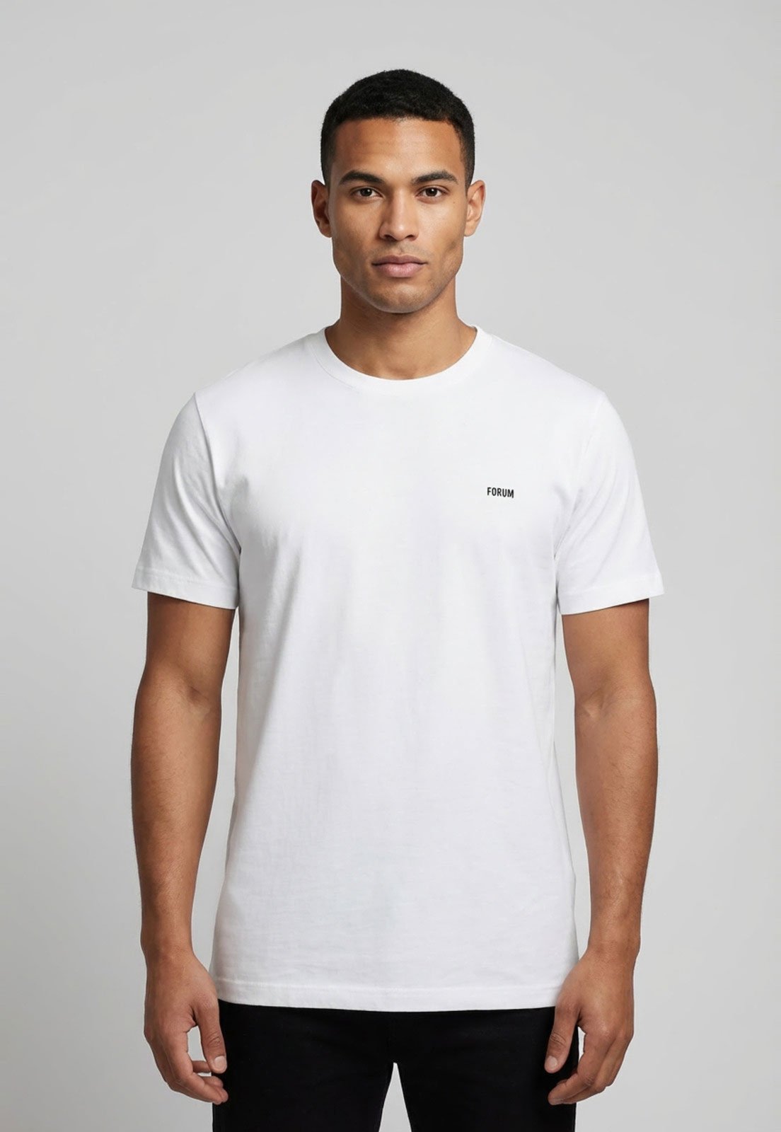 Camiseta Masculina Forum Logo Branca