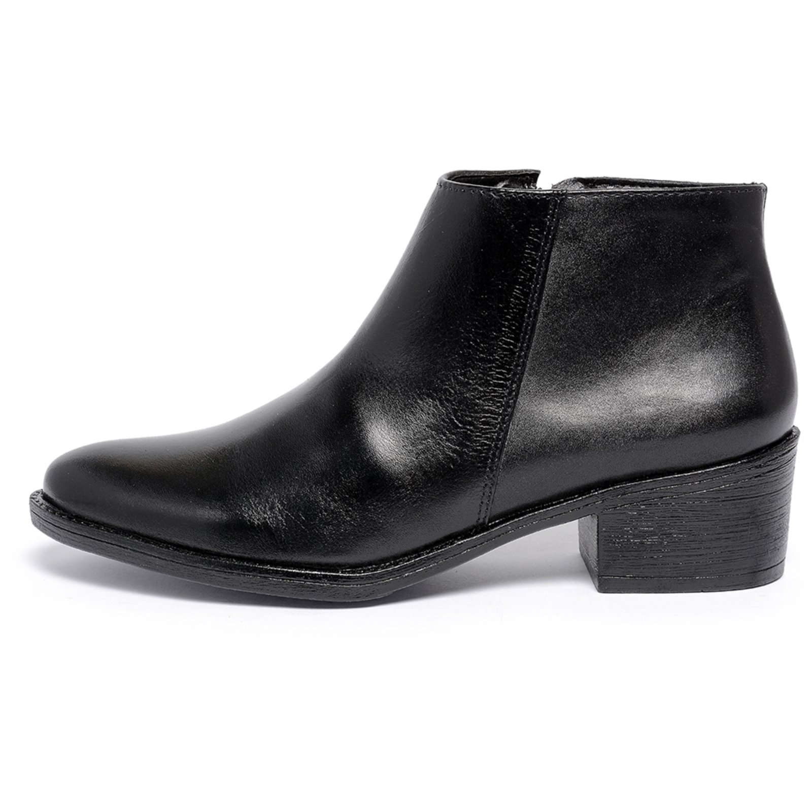 Bota Cano Curto Feminina Ferrile em Couro Salto Bloco Ziper Preta