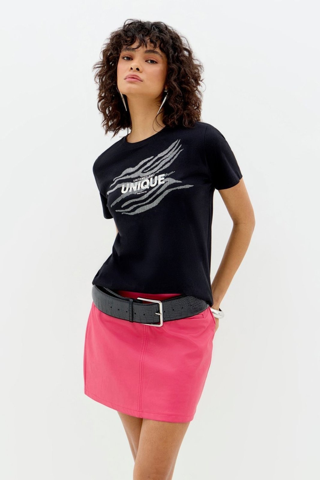 Vista 2 T-Shirt Unique Feminina Inblanche preto Inblanche preto