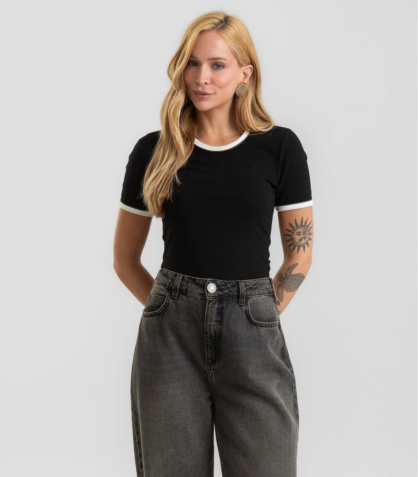 Blusa Feminina Em Ribana Canelada Dianna Preto