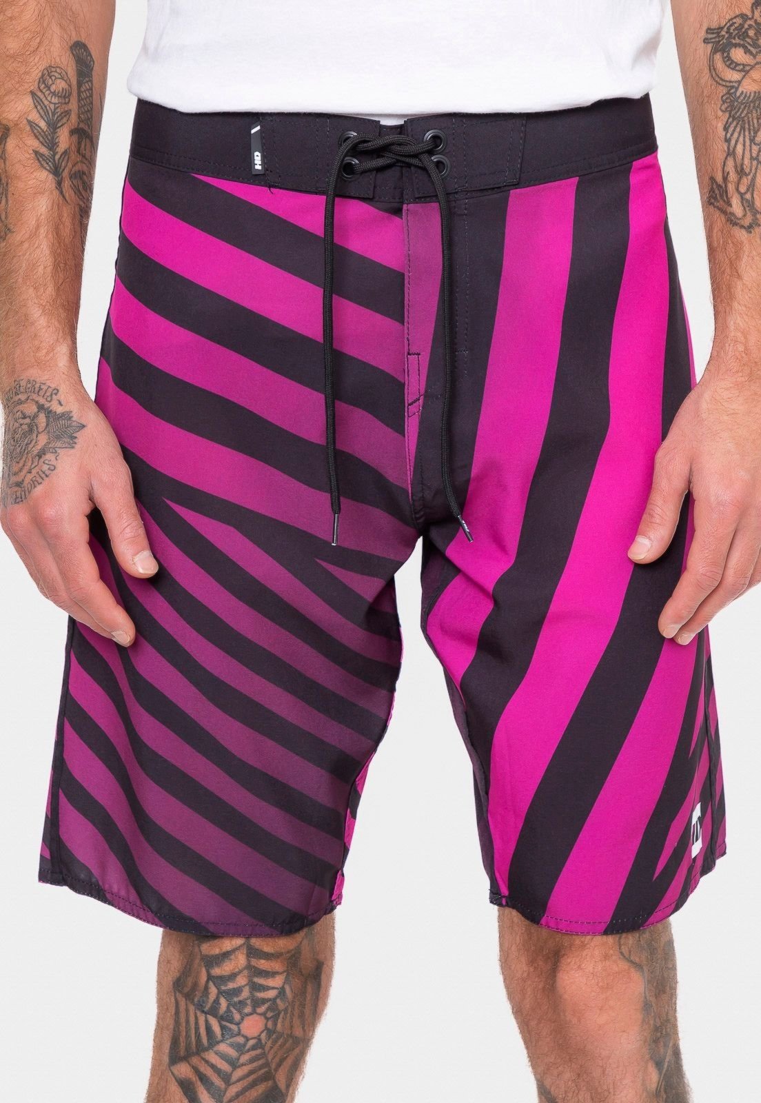 Boardshort HD Punk Stripes Preto Com Pink