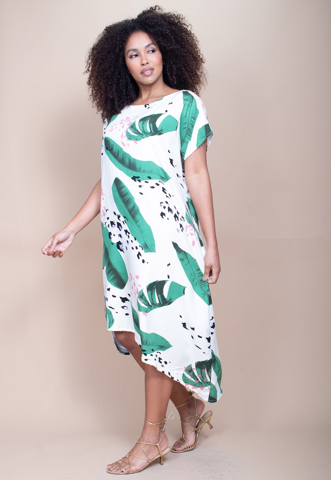 Vista 3 Vestido Cabanafree Midi Plano Estampa Folhagem Poética estampado/preto/verde Cabanafree estampado/preto/verde