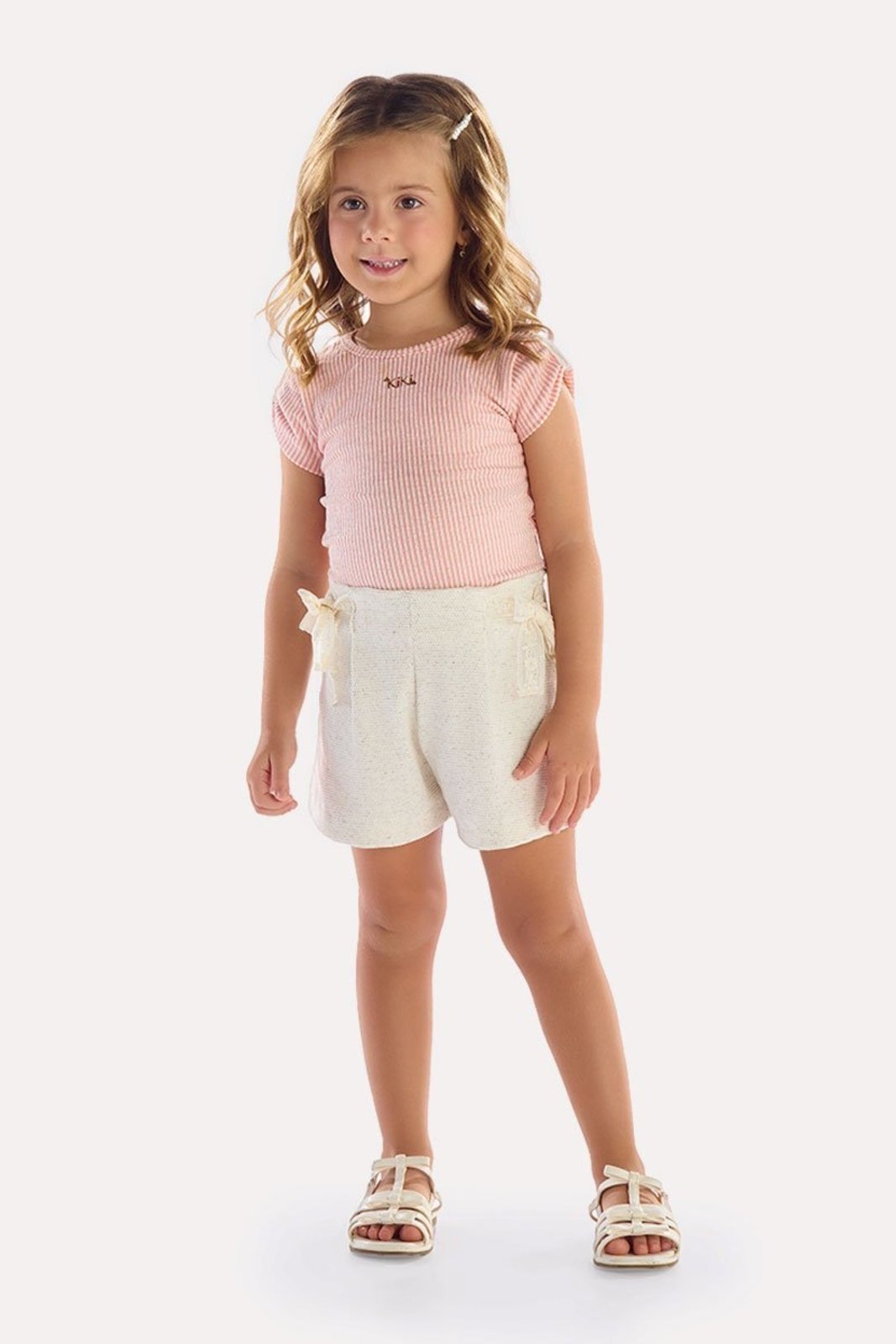 Infantil - Conjunto Blusa Rosa em Malha Texturizada com Shorts