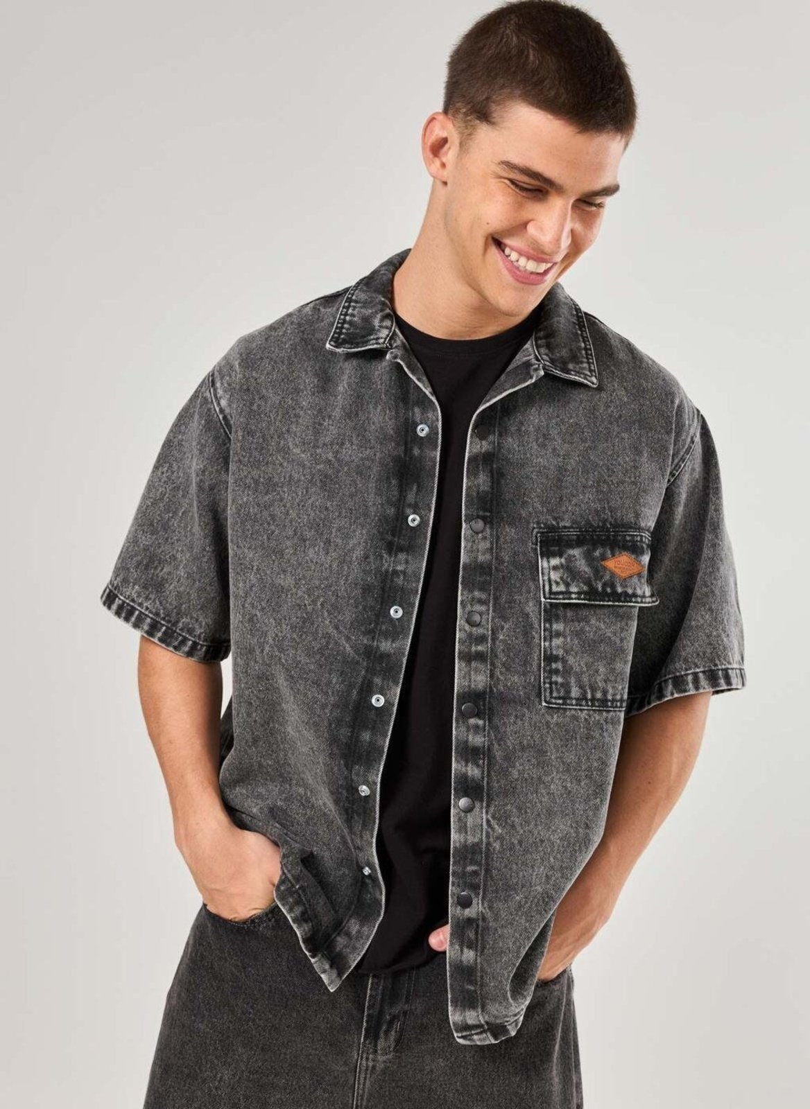 Camisa Manga Curta Box Em Jeans