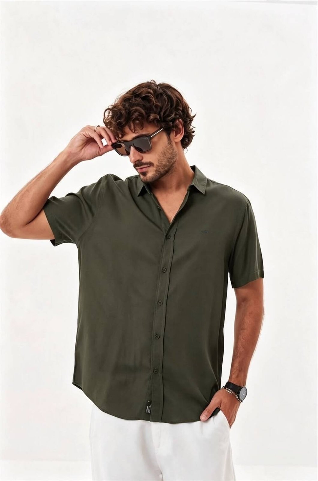 Camisa Masculina com Gola Triton Verde Marcial