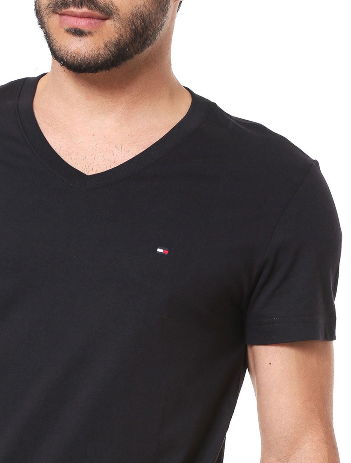 Vista 3 Camiseta Tommy Hilfiger Masculina Essential V-Neck Preta preto Tommy Hilfiger preto
