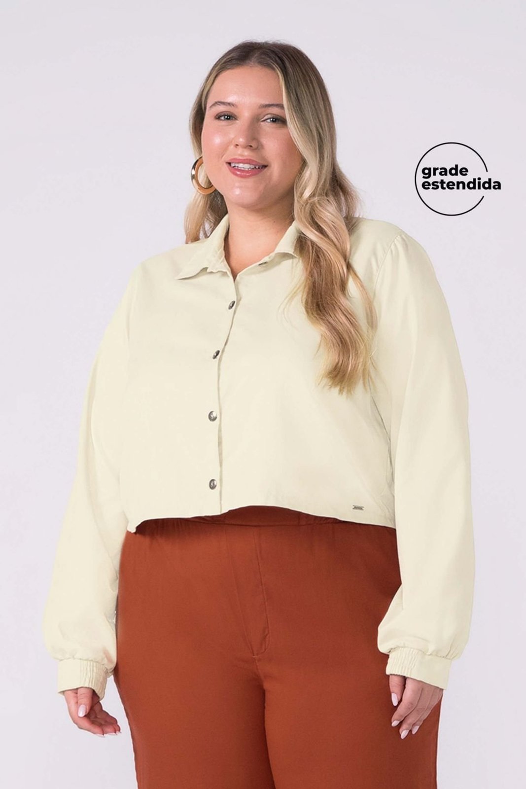 Camisa Feminina Alfaiataria Com Botões Marialícia Bege