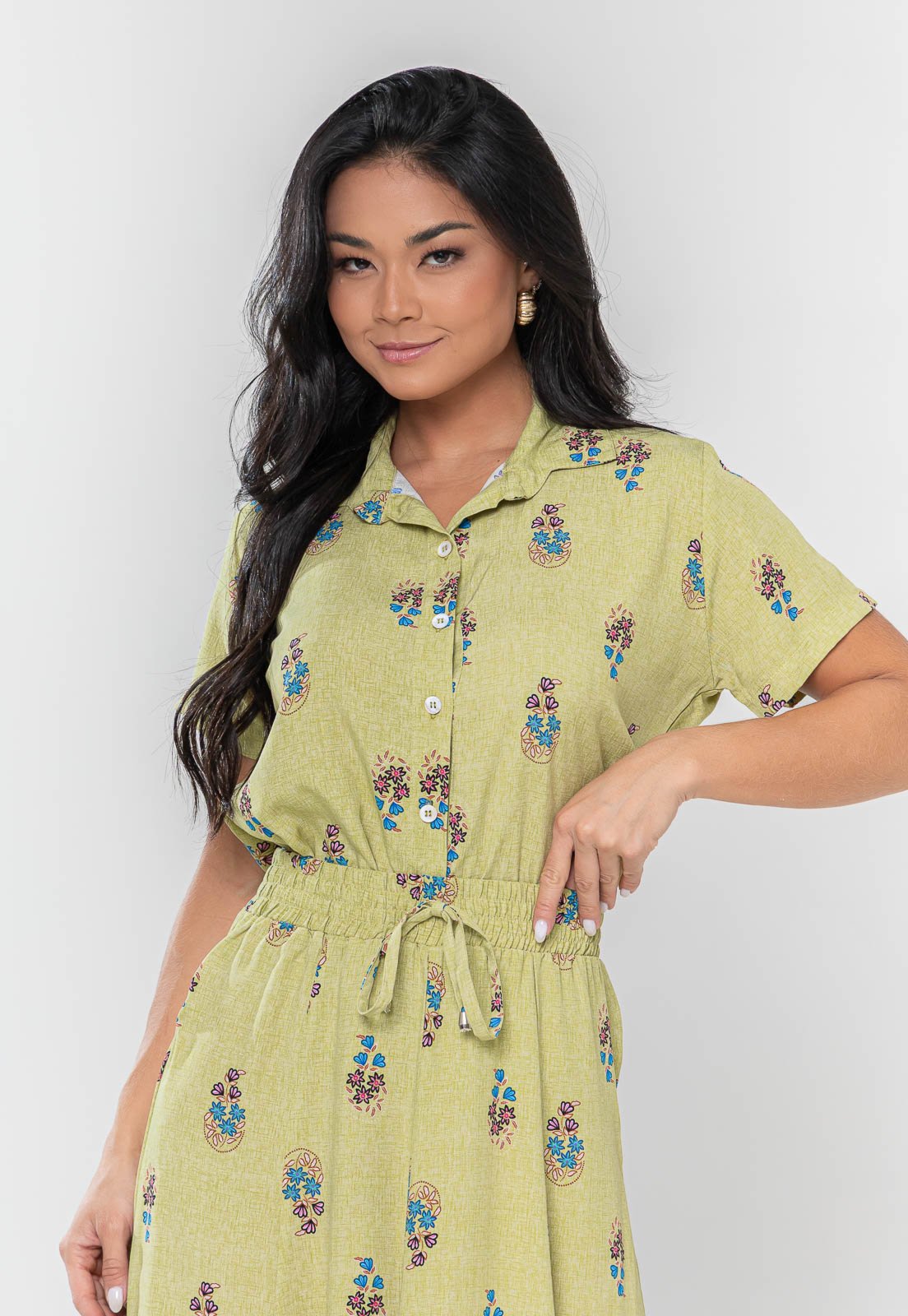 Vista 3 Camisa Aura Dani Viscolinho Floral Buquê verde Aura verde
