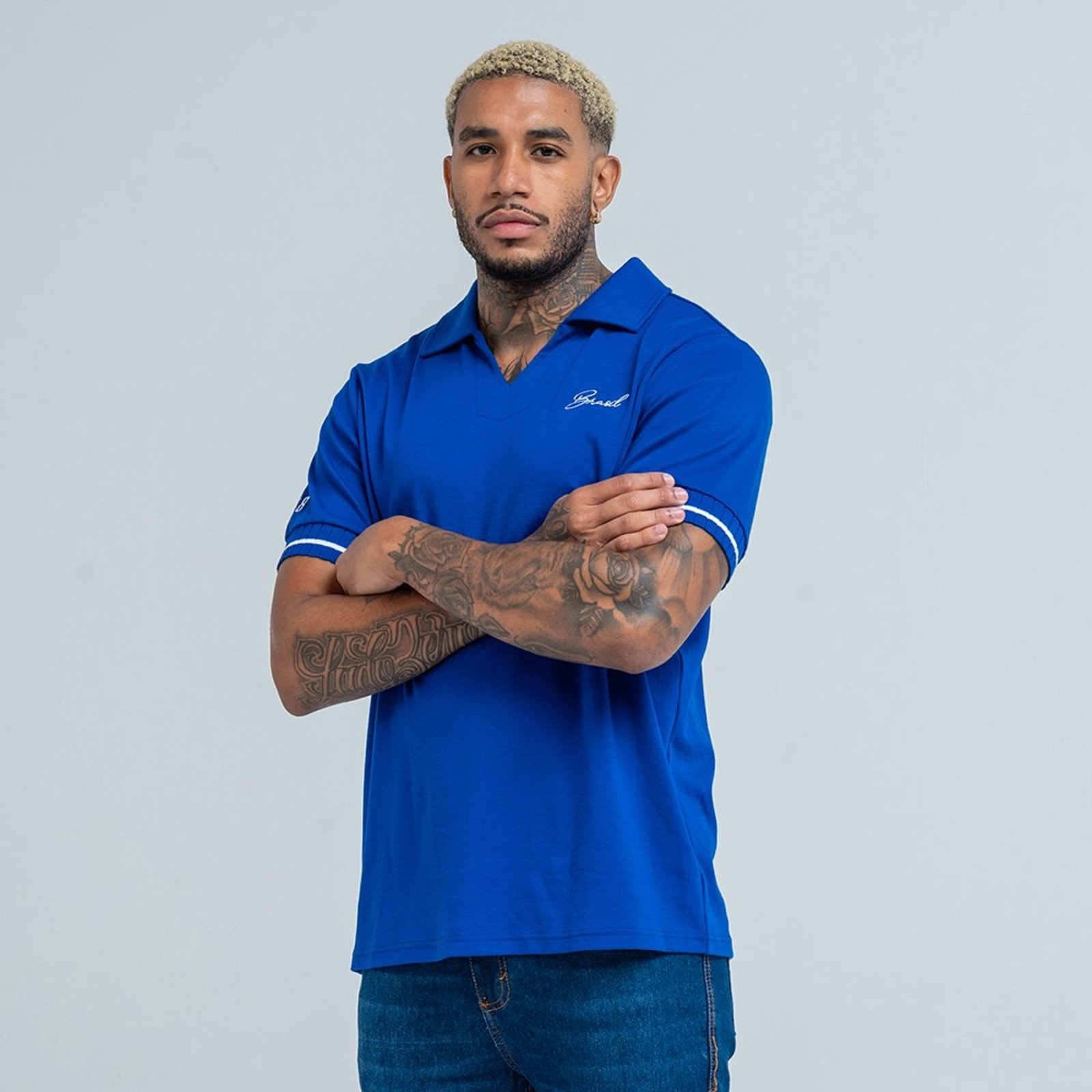 Camiseta Masculina Brasil Retrô 1958 Bordado Gola Polo Aberta Azul Branco