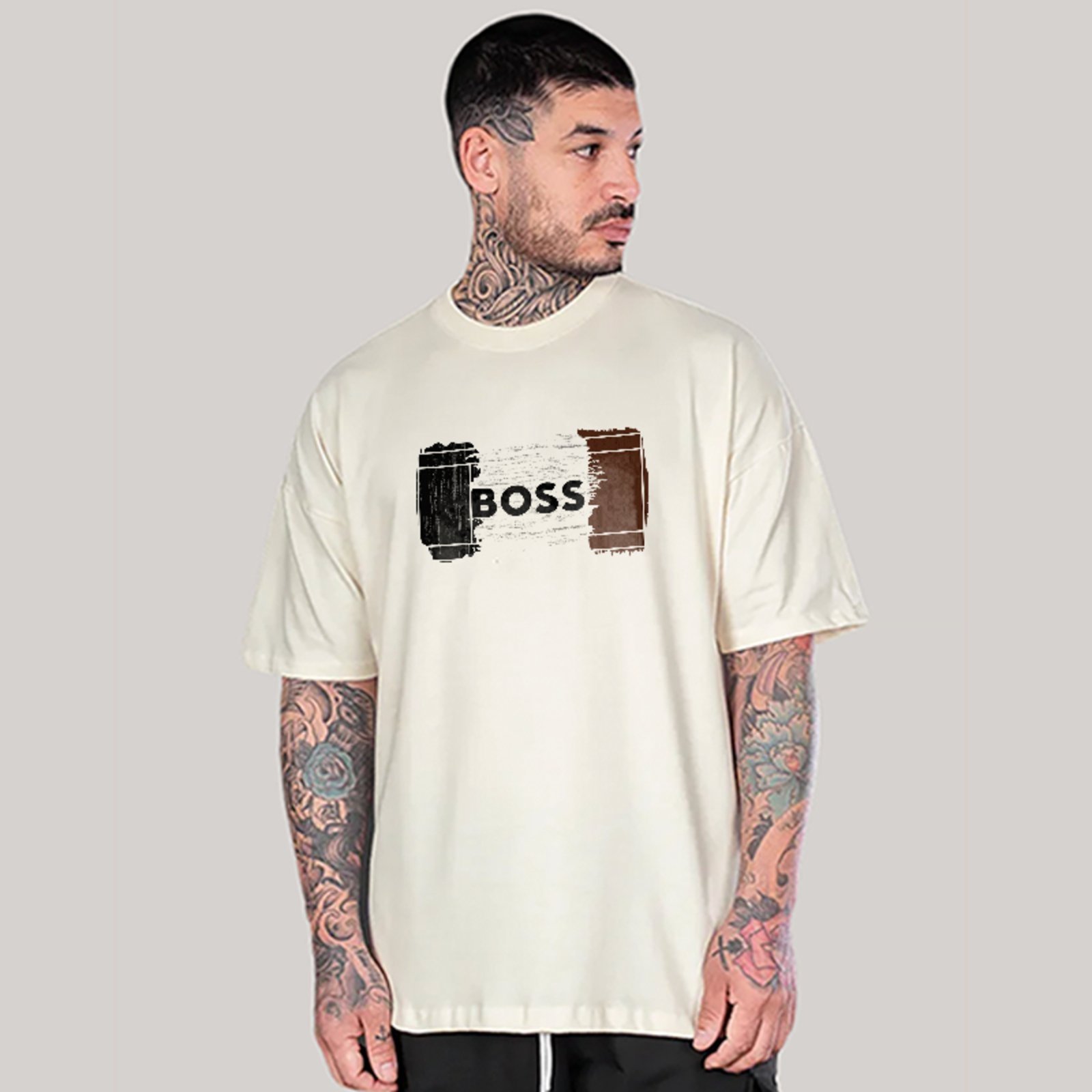 Vista 2 Camiseta Oversized Estampa Boss Visual Urbano Casual Off White ousy off-white white ousy off-white white