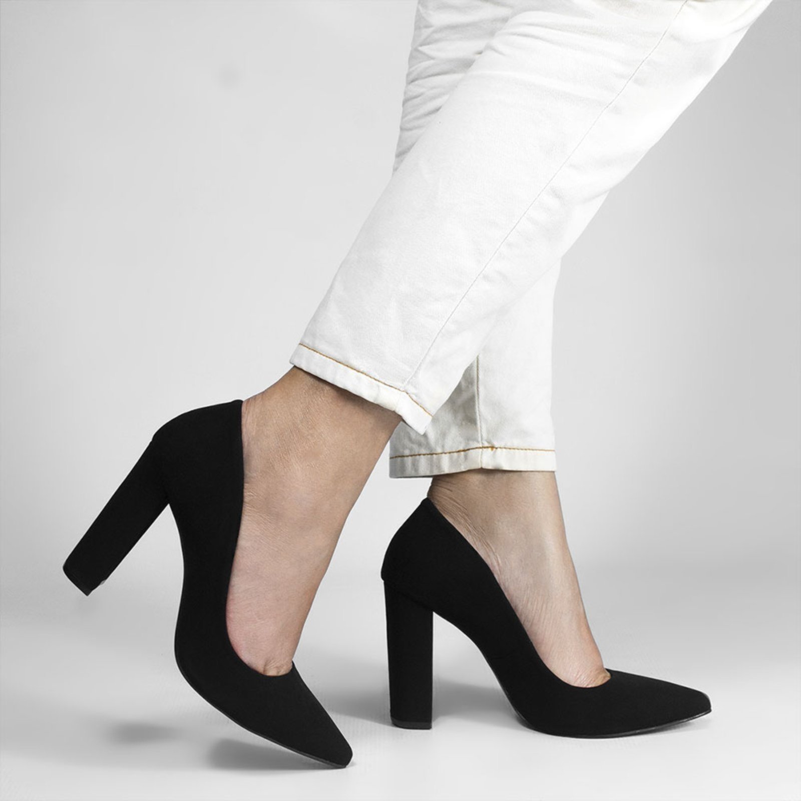 Vista 3 Scarpin Salto Grosso Jaine Nobuck ZATTA preto ZATTA preto
