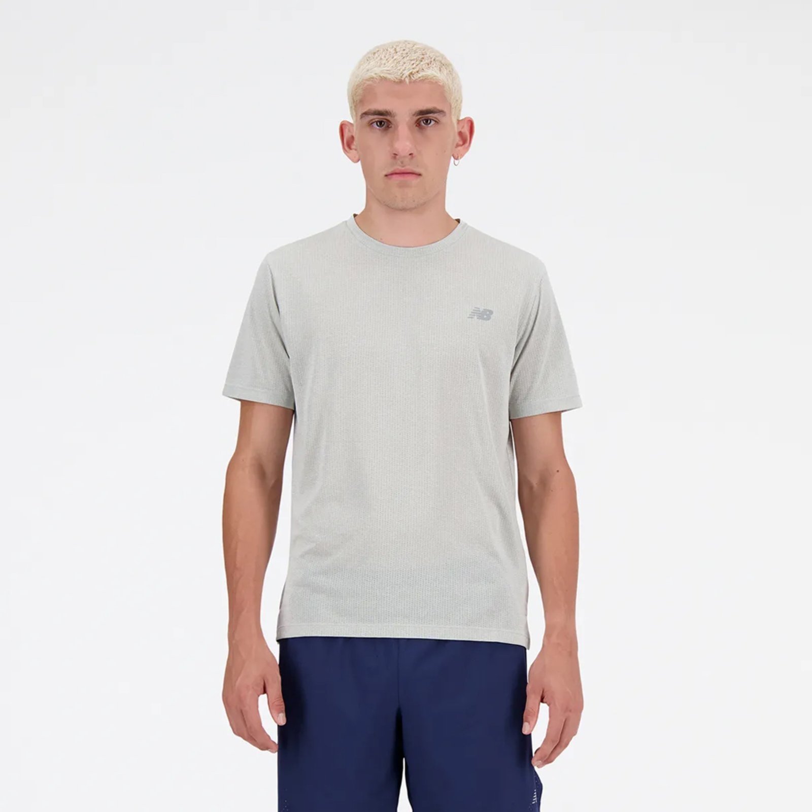 Vista 2 Camisa New Balance Atlhetics Run cinza New Balance cinza