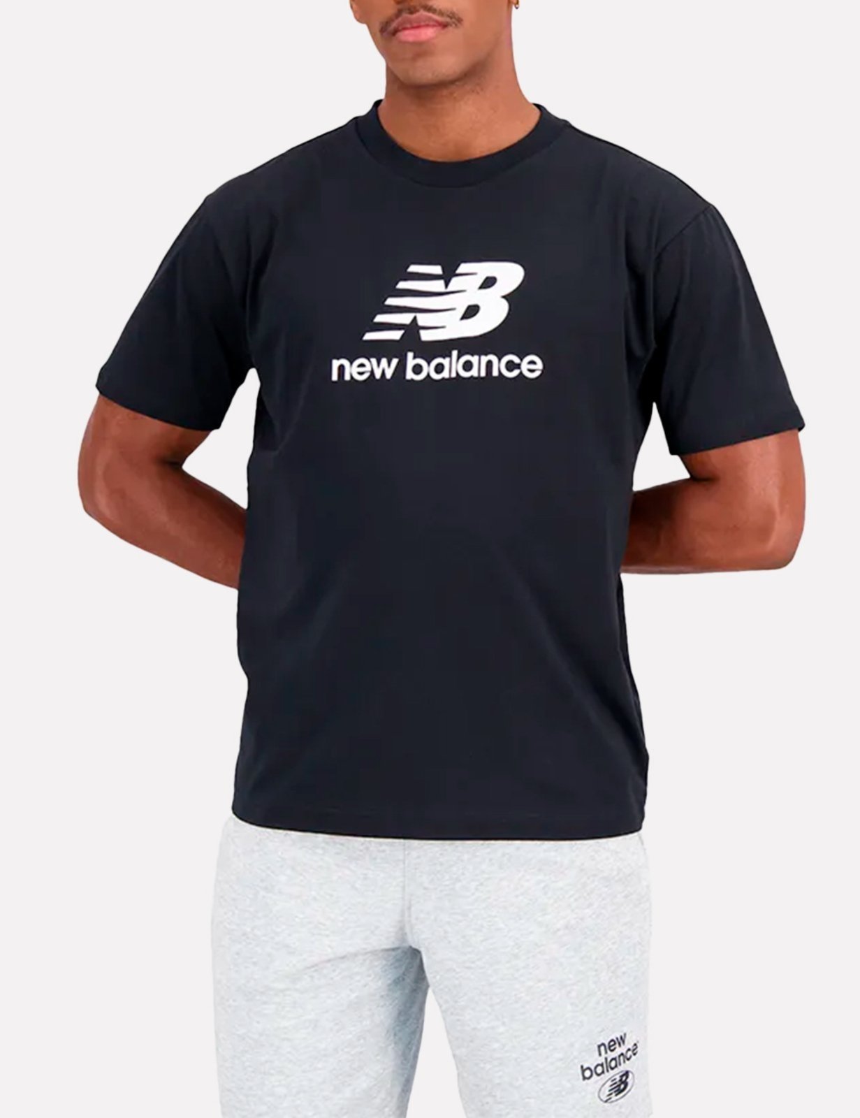 Camiseta New Balance Masculina Regular Essentials MT41 Preta