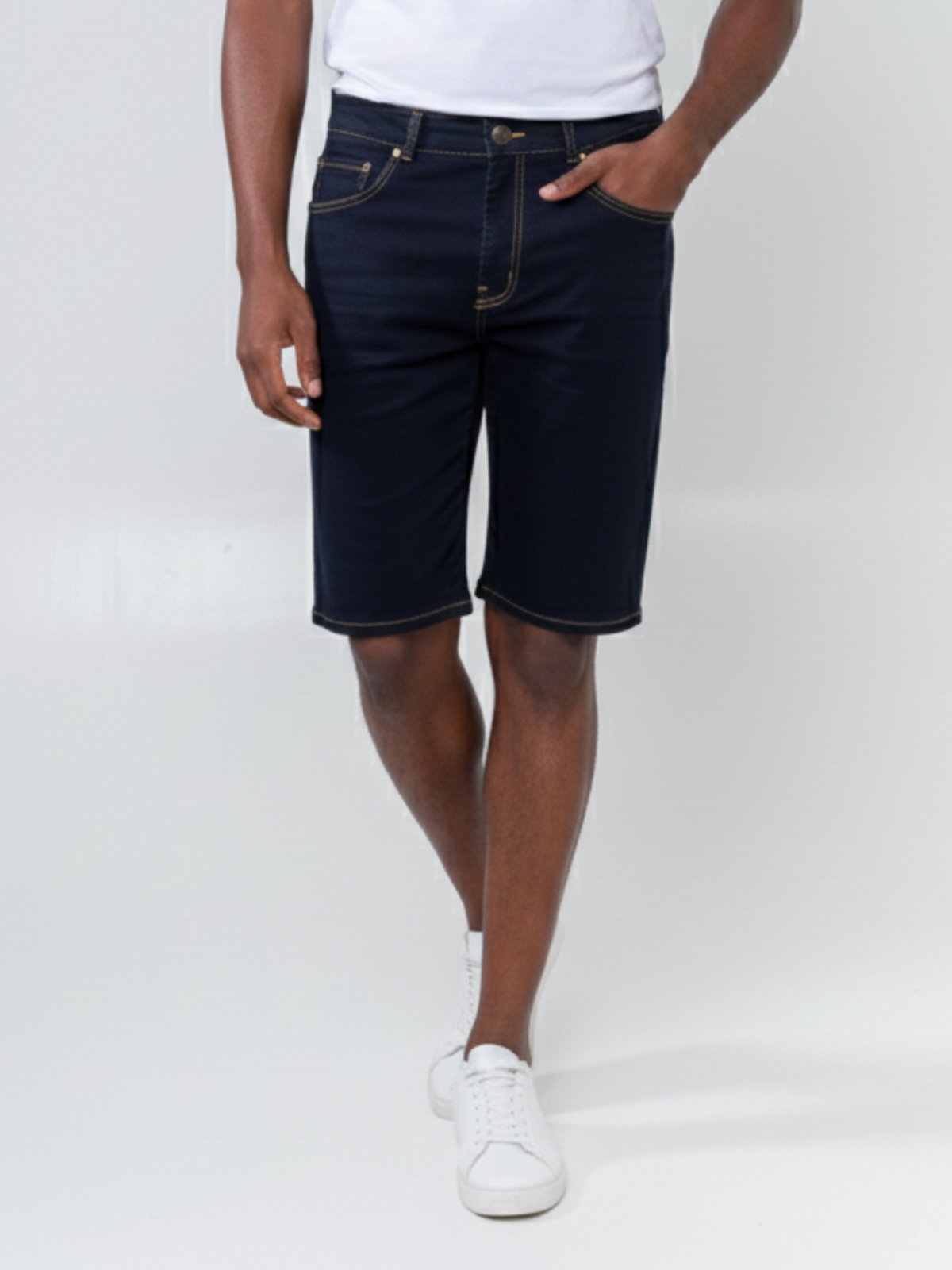 Bermuda Jeans Masculina Kovali Escura Básica e Confortável