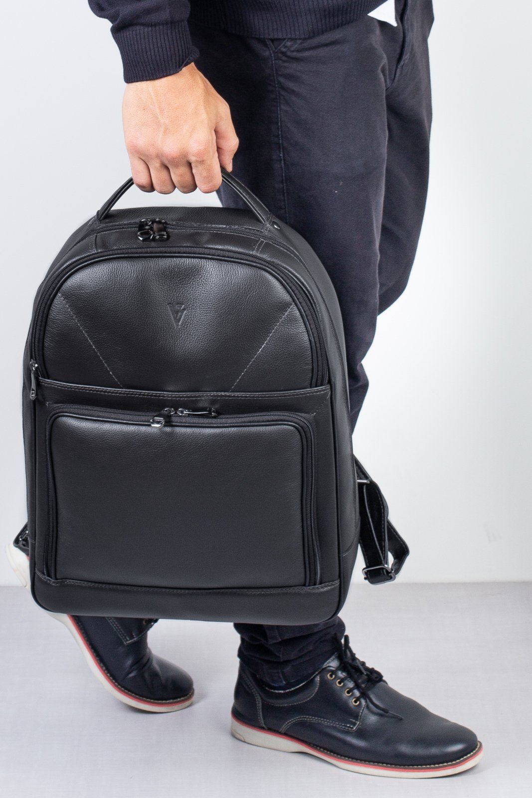 Vista 3 Mochila de couro masculina para notebook Vicente Vira Vento preto Vira Vento preto