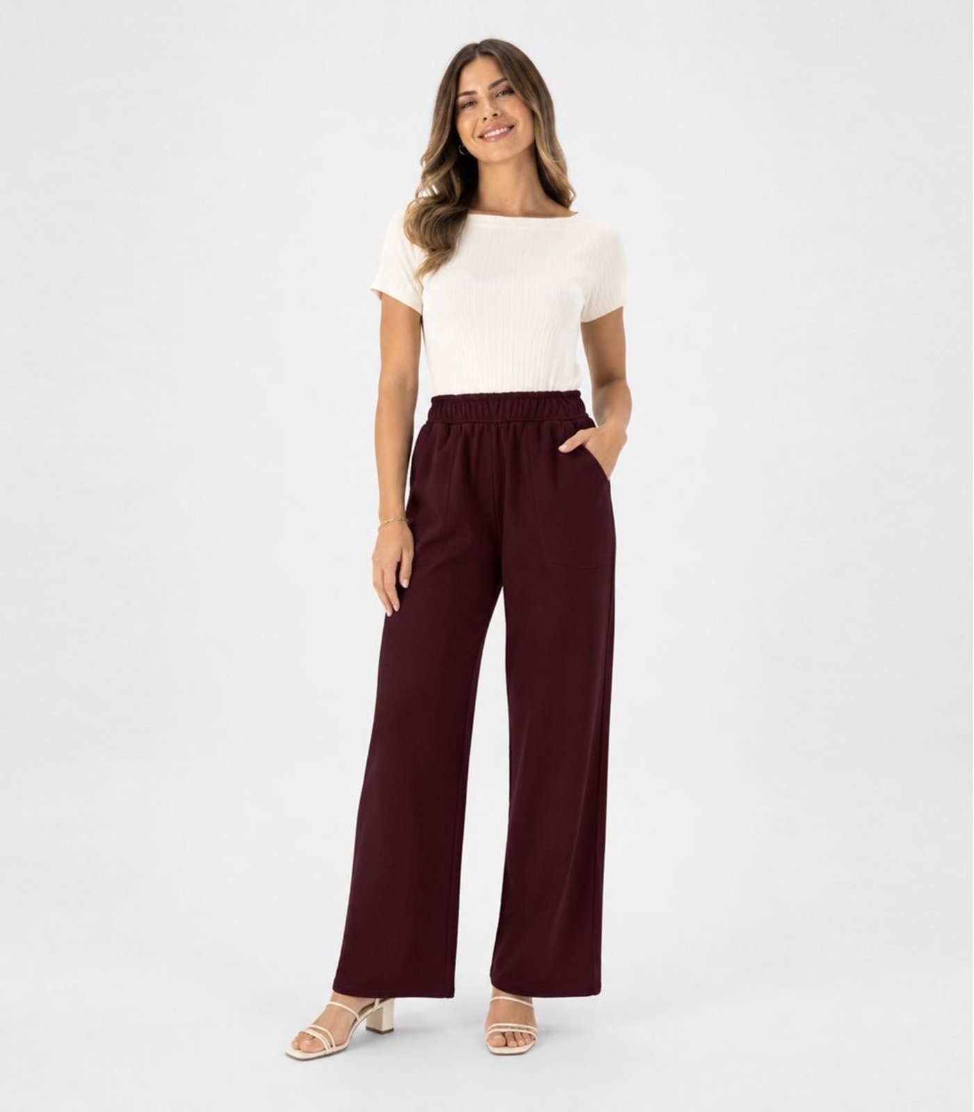 Calça Feminina Em Moletom Peluciado Infinita Cor Vermelho
