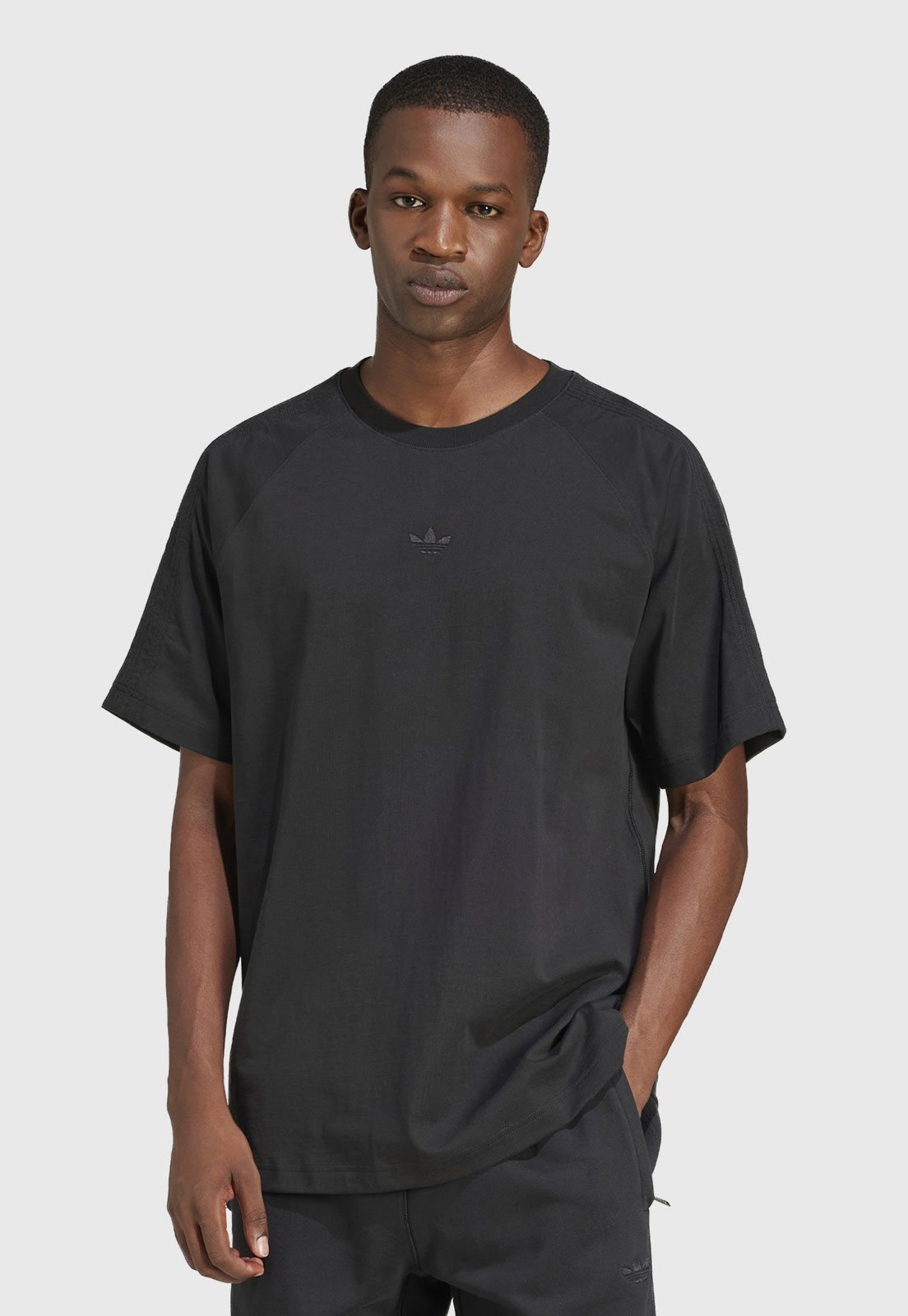 Camiseta Masculina adidas Essentials Premium Preta