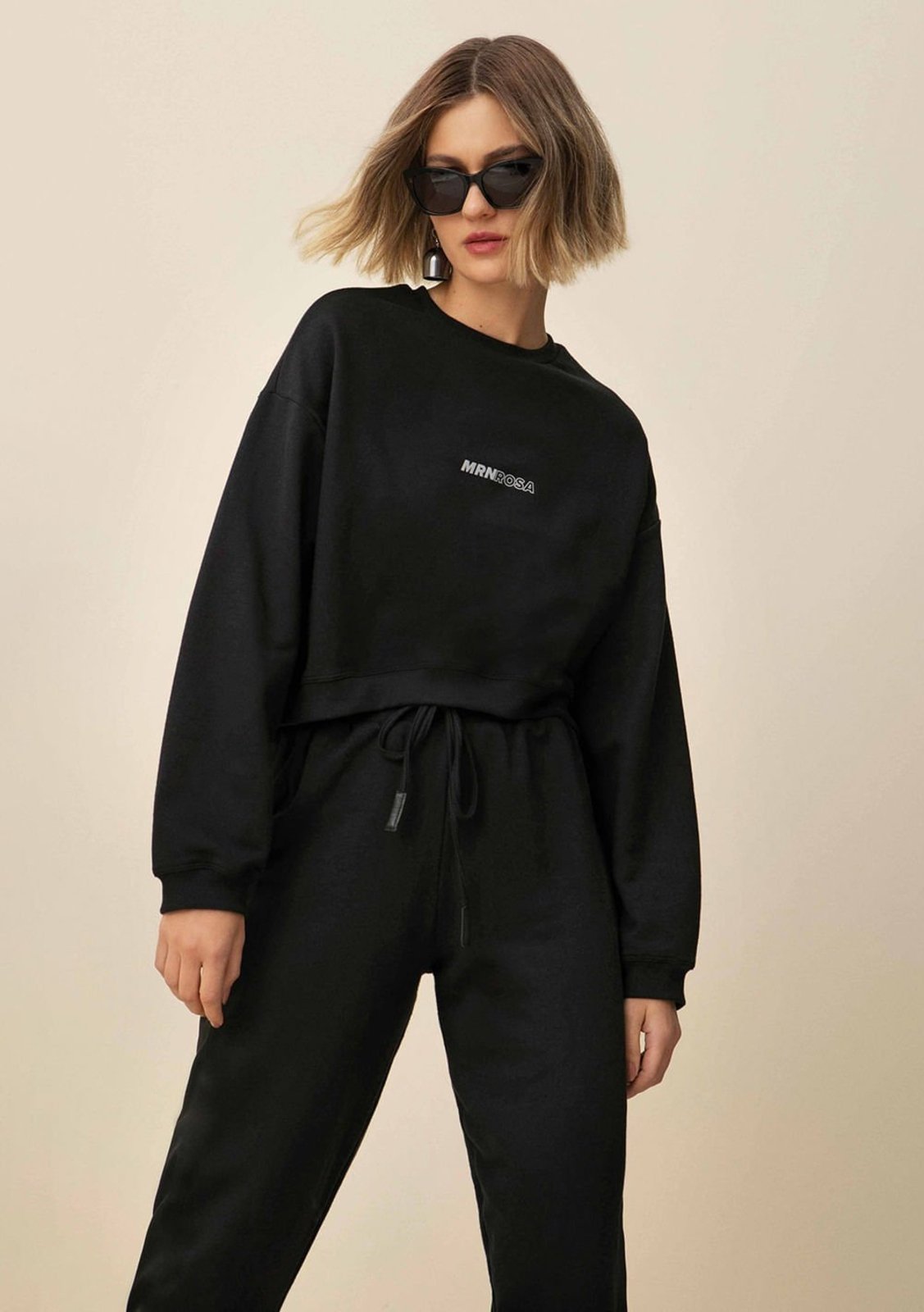 Blusa Morena Rosa Decote Redondo Manga Longa Com Termocolante Preto