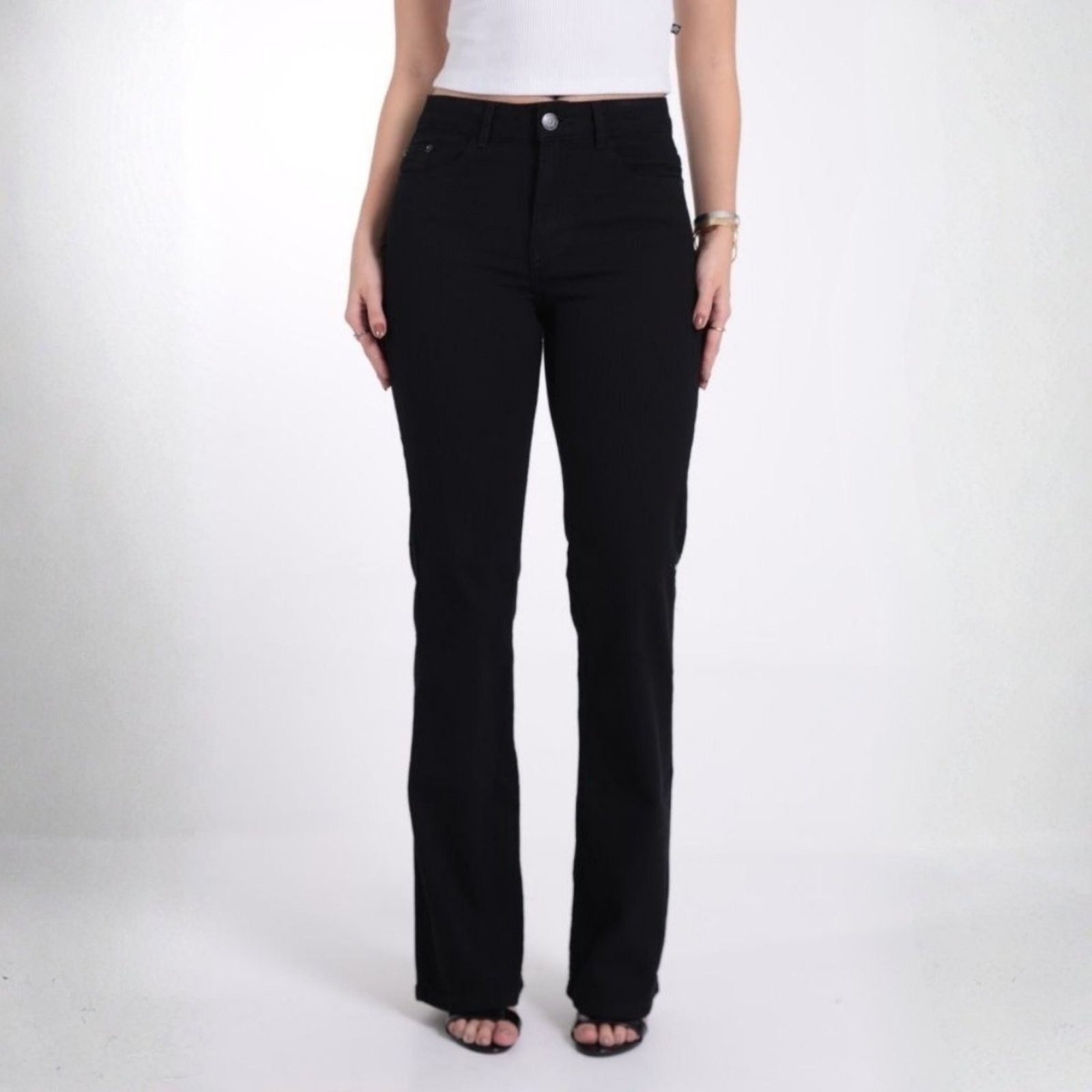 Calça Aveludada Flare Feminina Revanche Capri