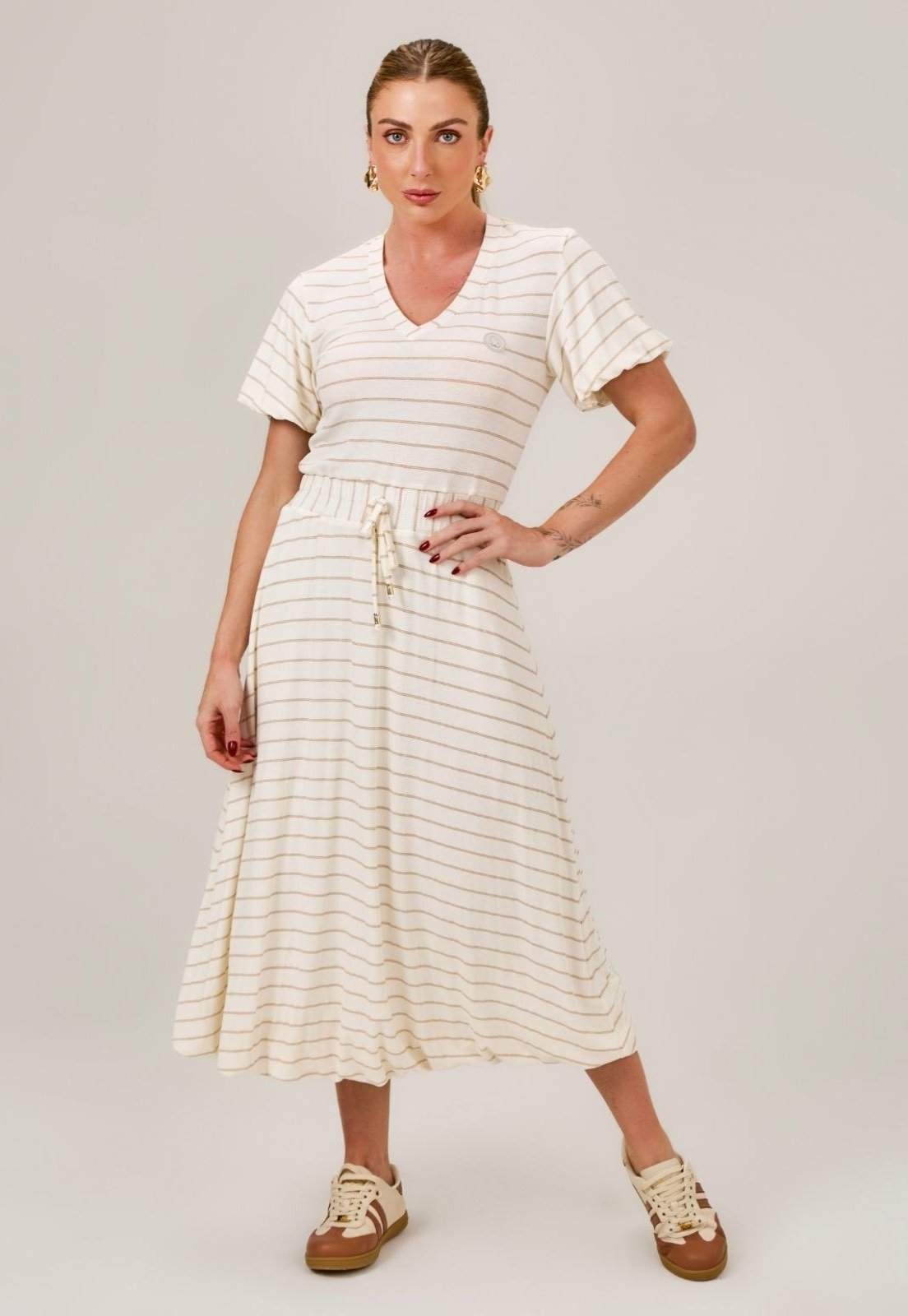 Vestido Mídi Listrado com Decote em V Off White