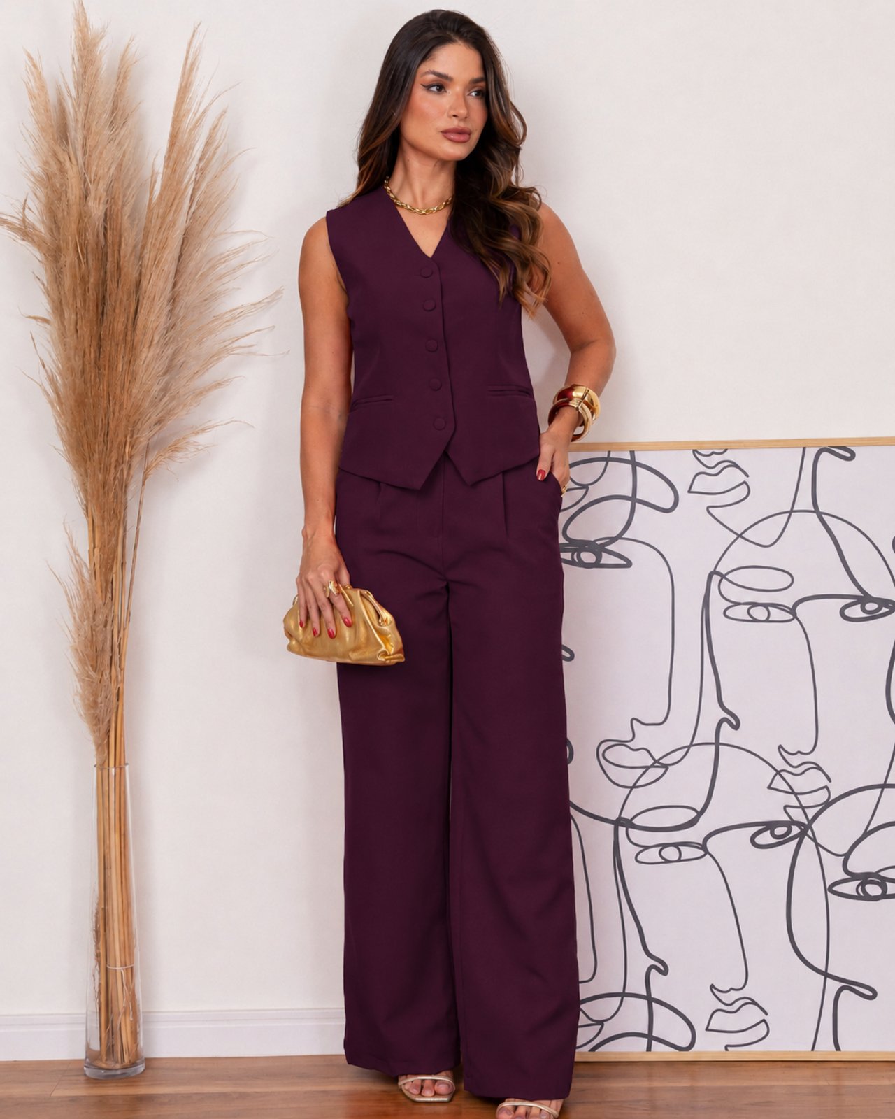 Conjunto MOS Feminino de Alfaiataria com Colete e Calça Pantalona Jabuticaba – Mariana Olympio