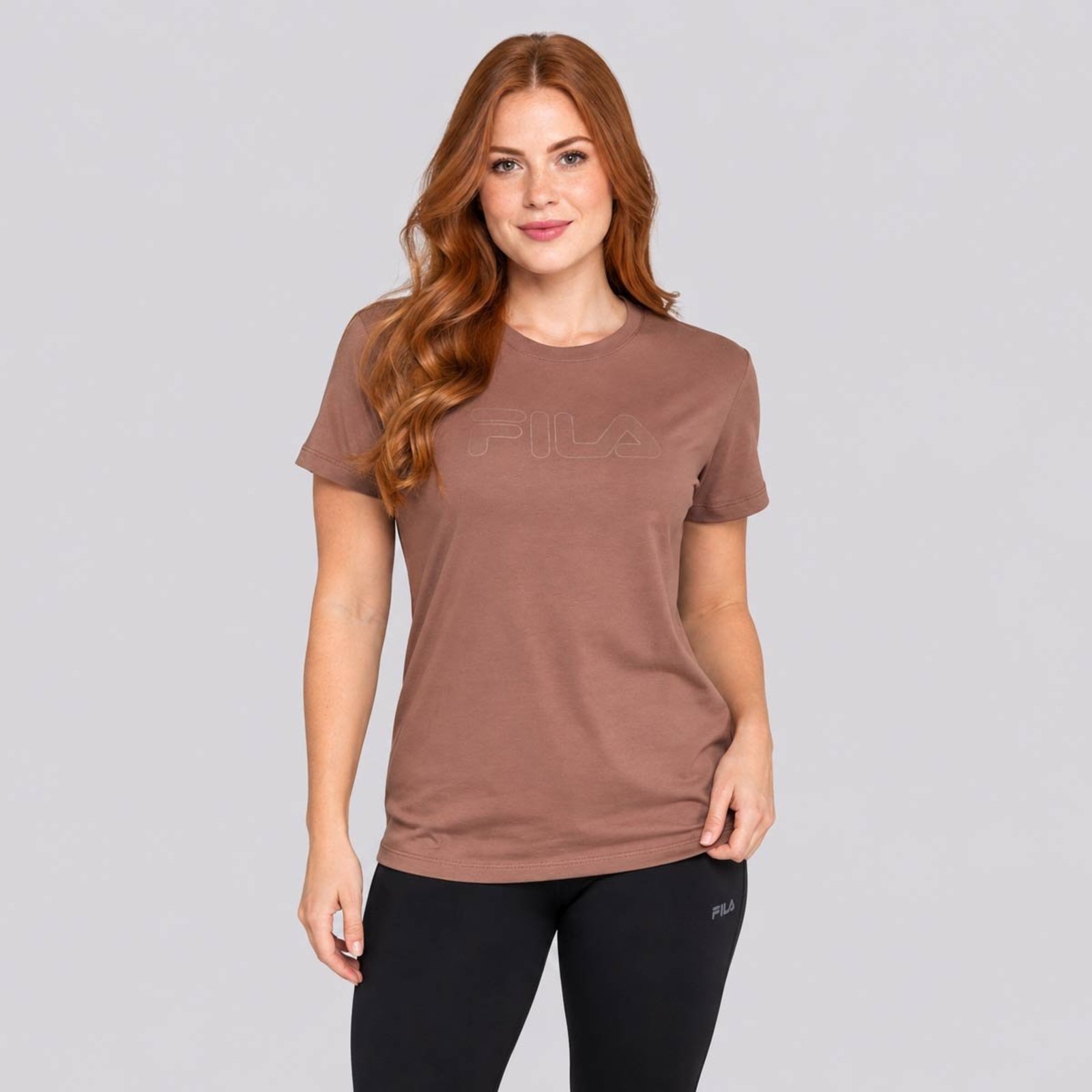 Camiseta Fila Regular Basic Outline Feminina Marrom