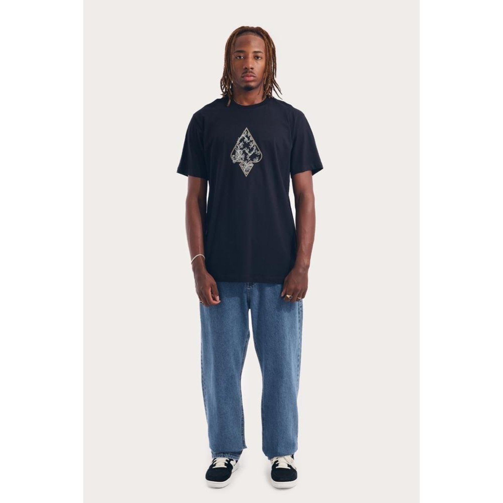 T-Shirt Regular M/C Espada Relevo