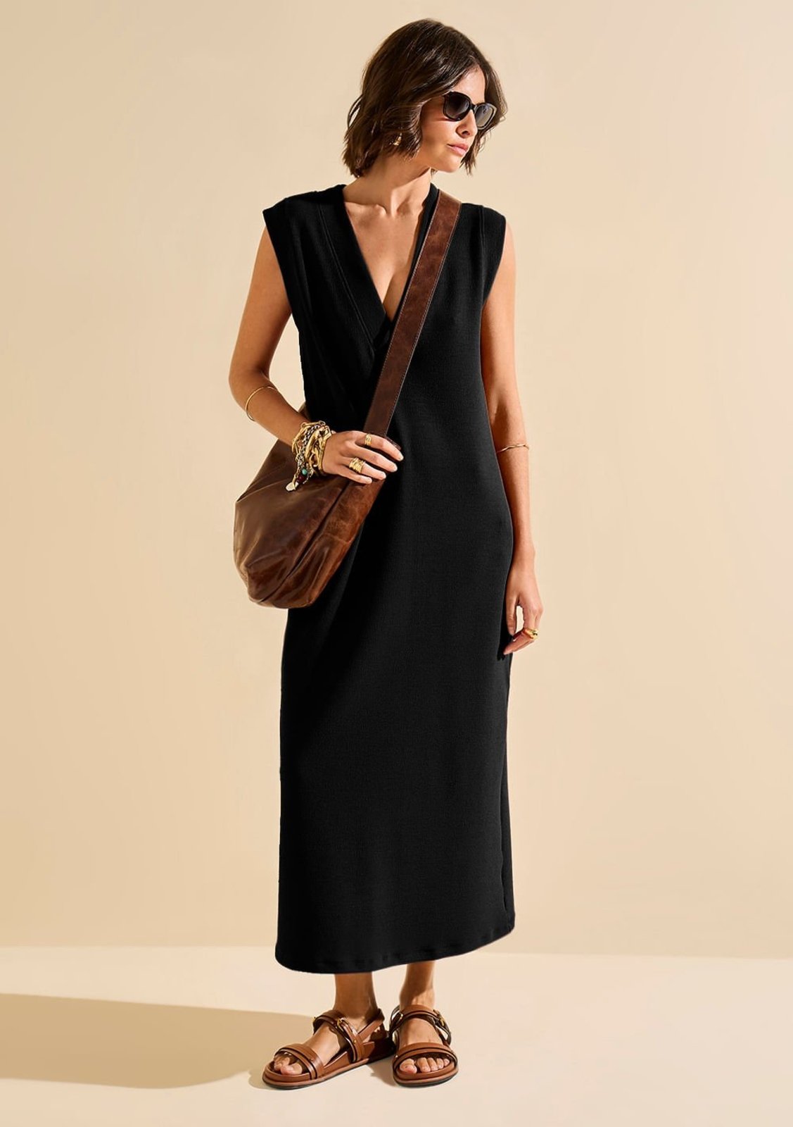 Vestido Morena Rosa Ajustado Decote V Sem Manga Midi Preto