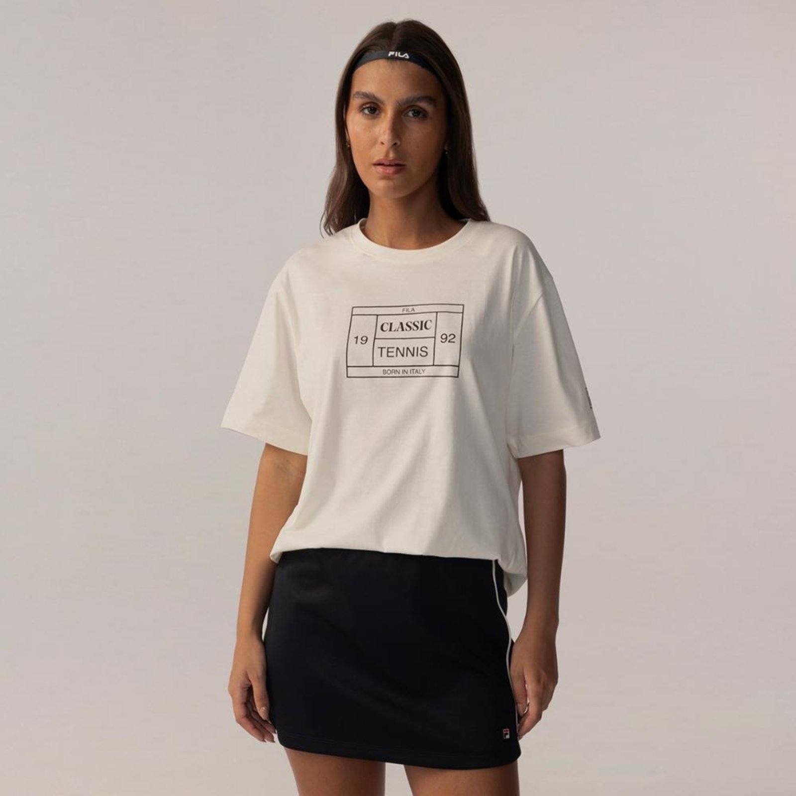 Vista 2 Camiseta Fila Over Classic Tennis Feminina incolor Fila incolor
