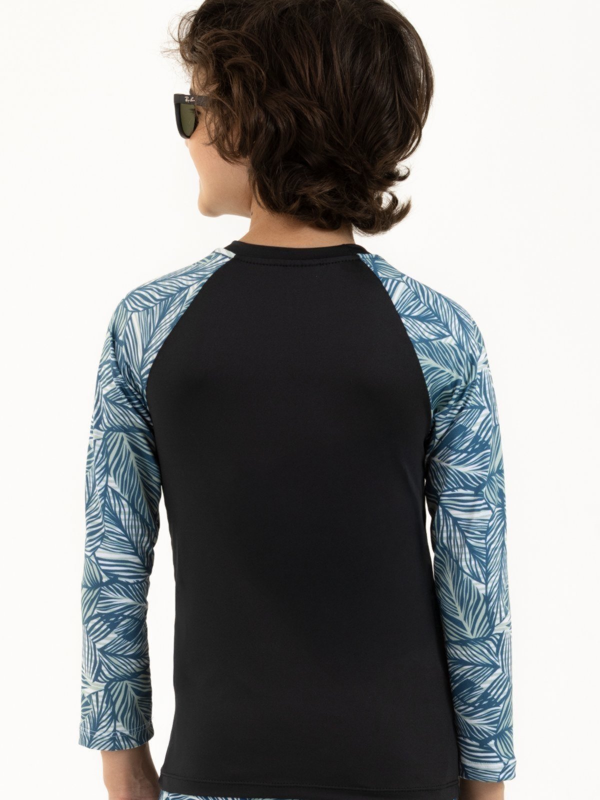 Vista 3 Camisa de Praia Menino com Proteção UV 50 - Verão Tropical Magicamente Kids preto Magicamente Kids preto