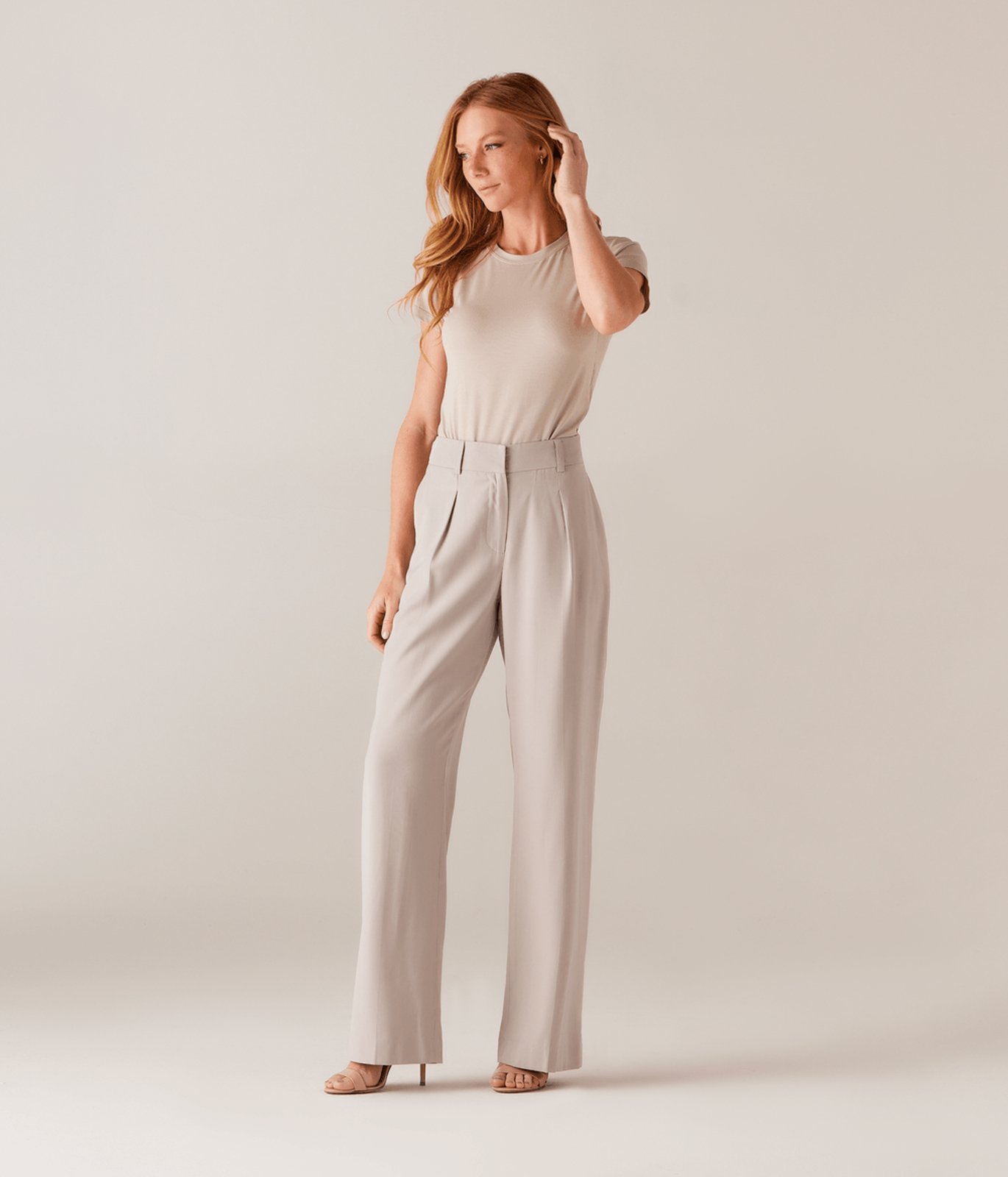 Calca Pantalona Com Pregas Feminina Cinza